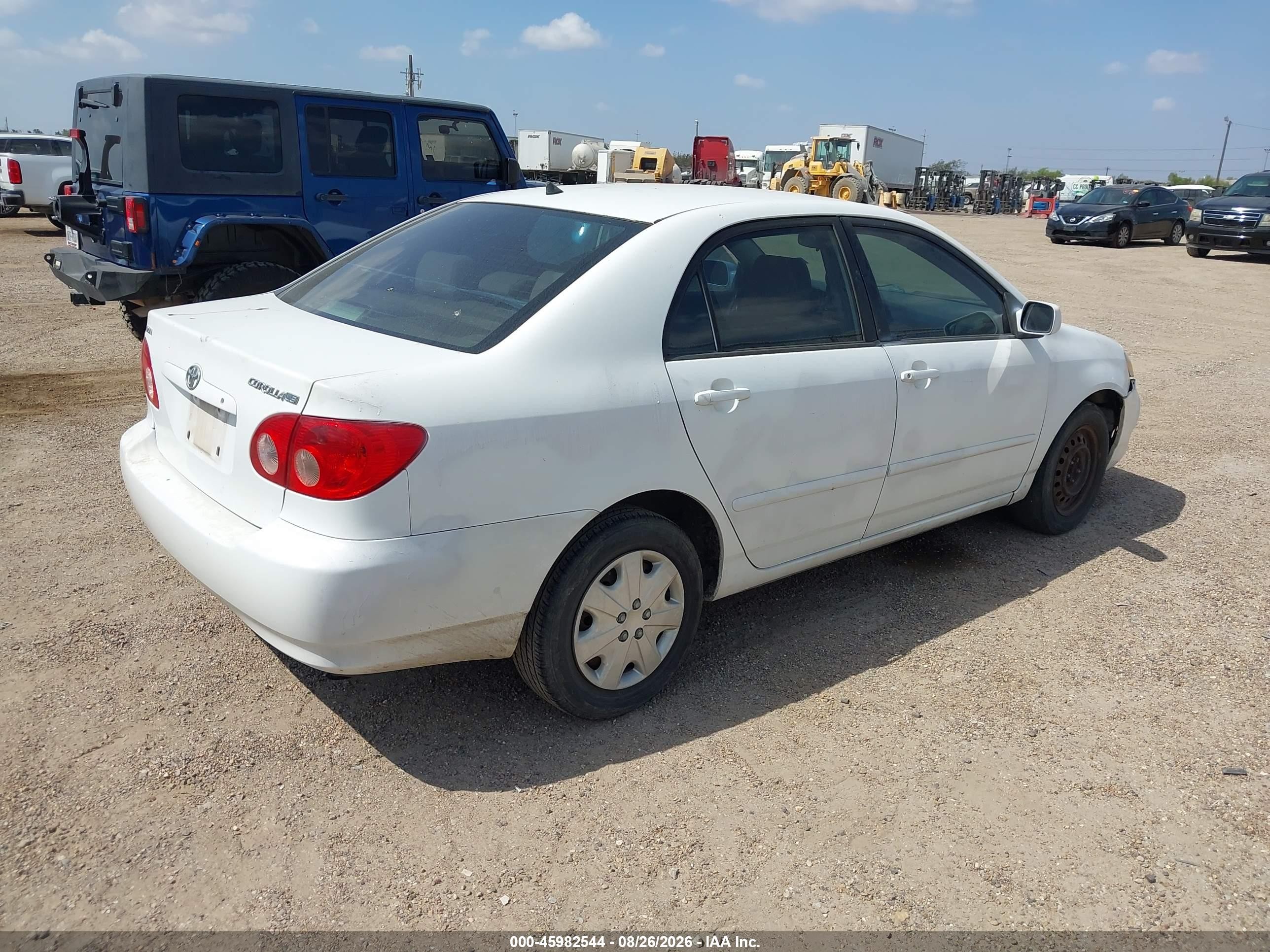 2005 Toyota Corolla Le White vin: JTDBR32E452067267
