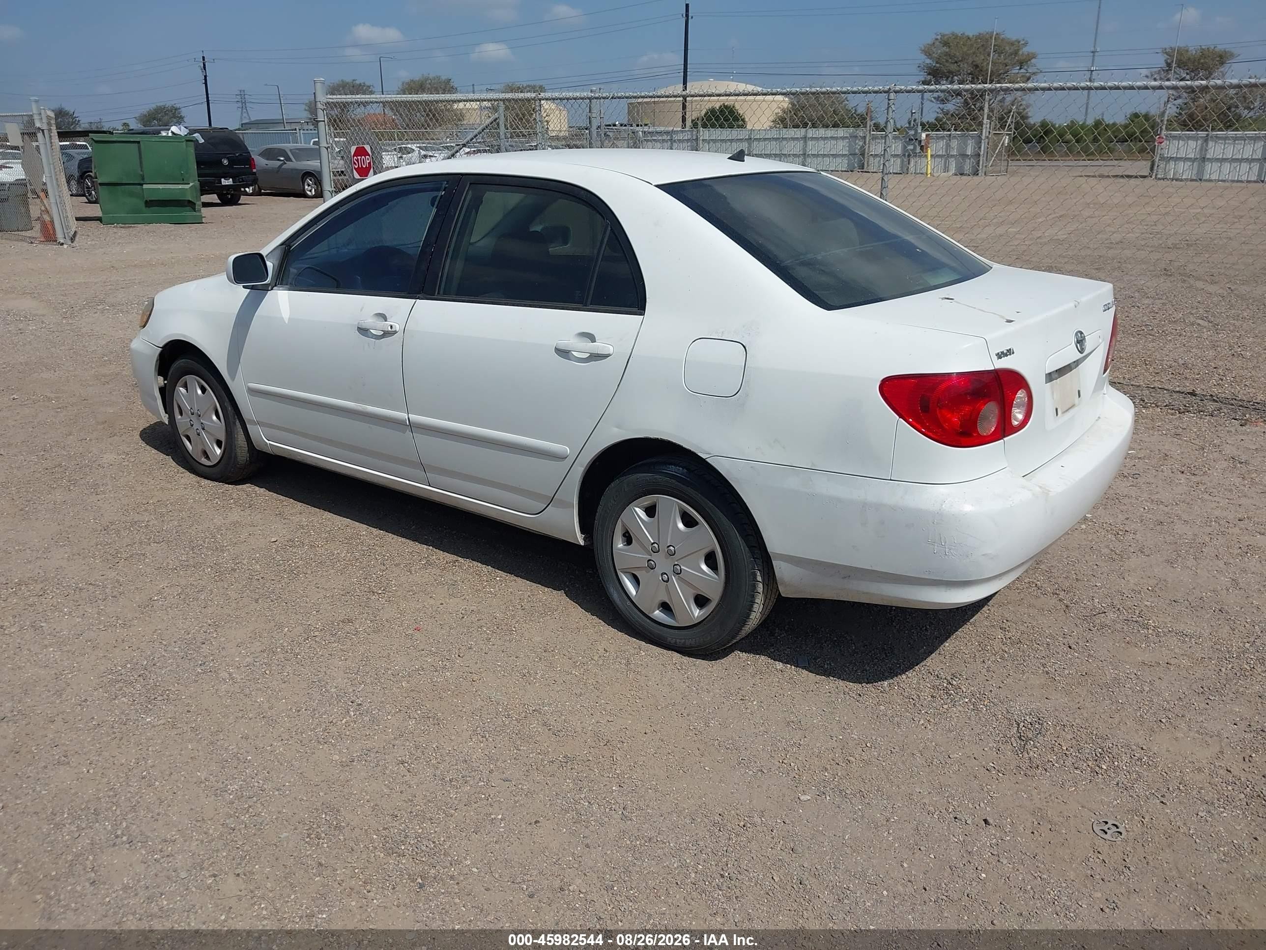 2005 Toyota Corolla Le White vin: JTDBR32E452067267
