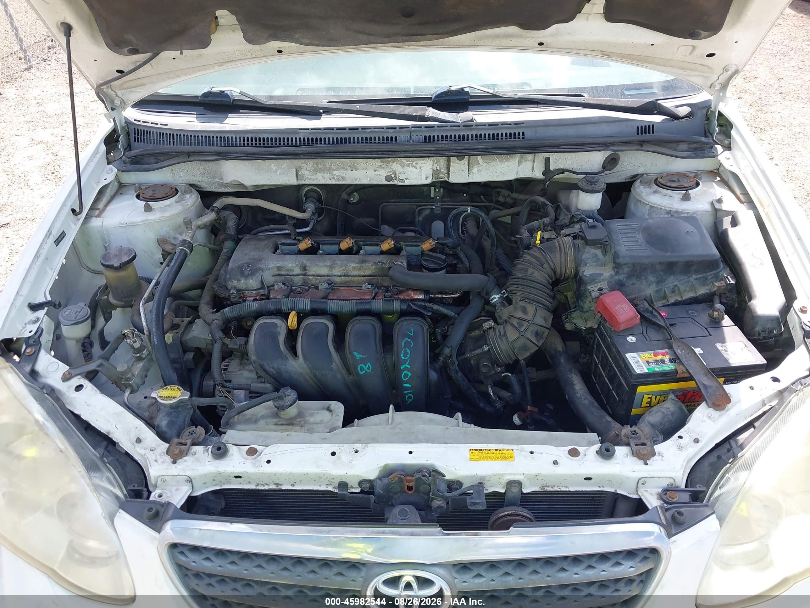 2005 Toyota Corolla Le White vin: JTDBR32E452067267