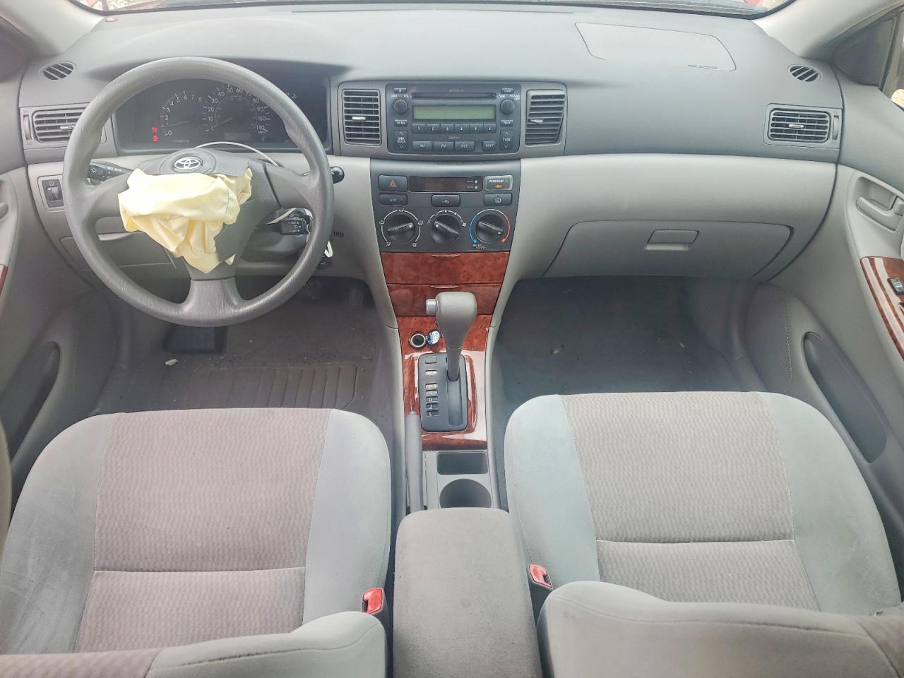 2006 Toyota Corolla Le Red vin: JTDBR32E460087726