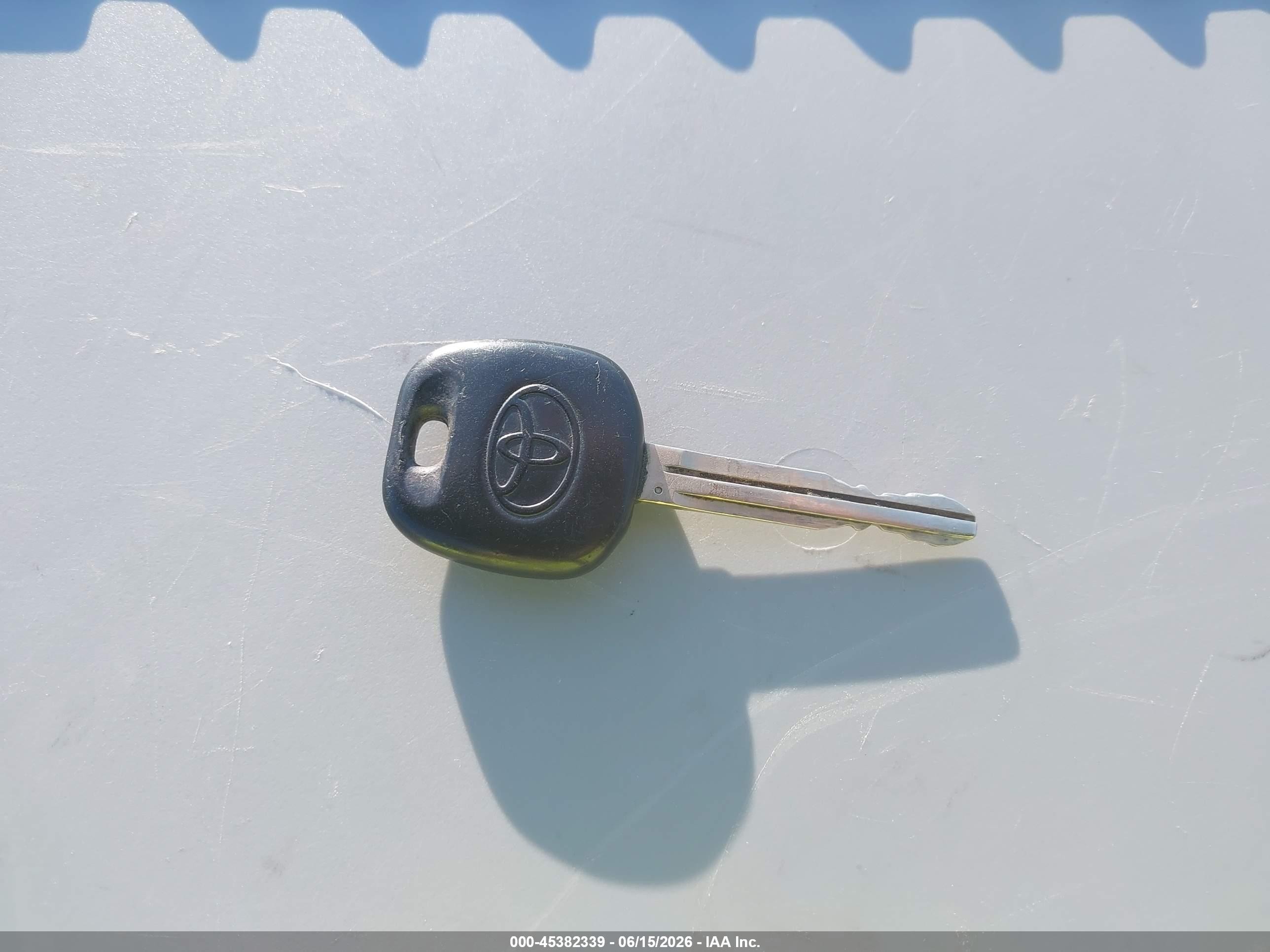 2007 Toyota Corolla Ce Красный vin: JTDBR32E470102615
