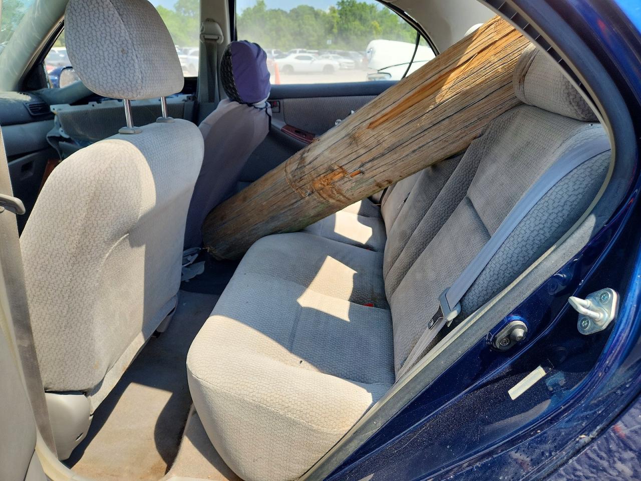 2003 Toyota Corolla Le Blue vin: JTDBR32E530046050