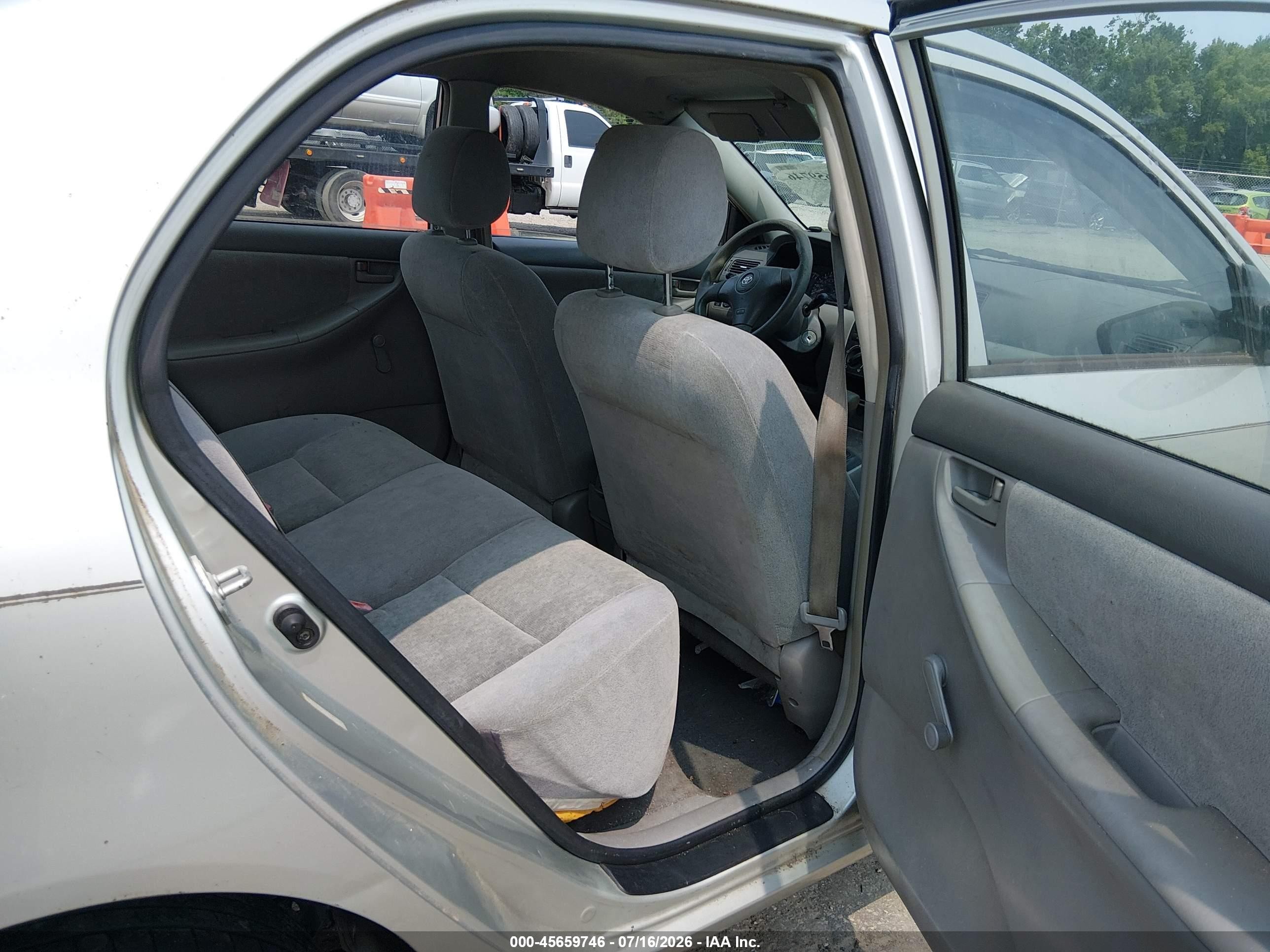 2003 Toyota Corolla Ce Silver vin: JTDBR32E532007804