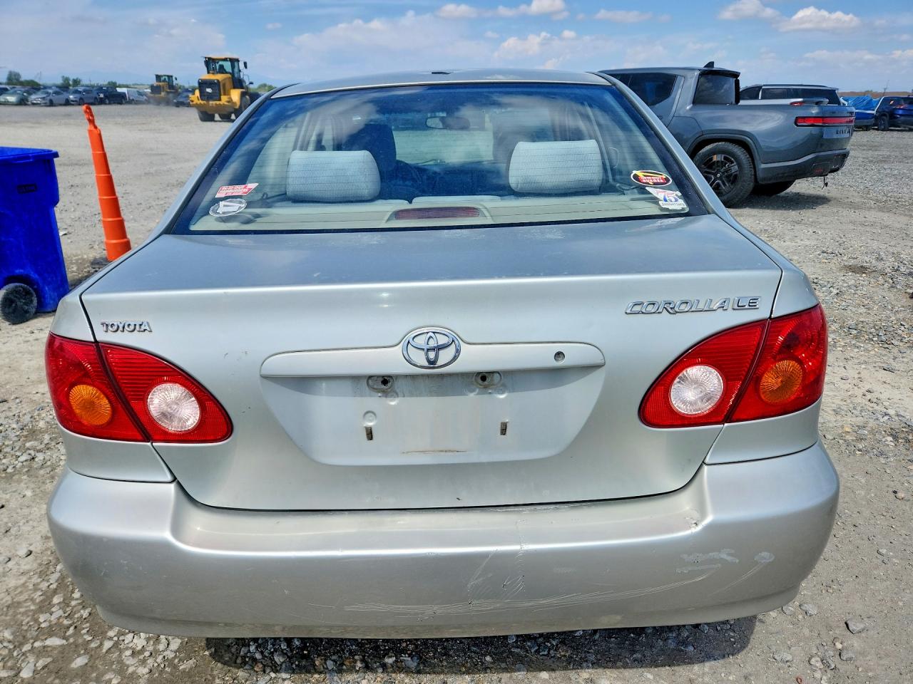 2003 Toyota Corolla Le Silver vin: JTDBR32E532012811