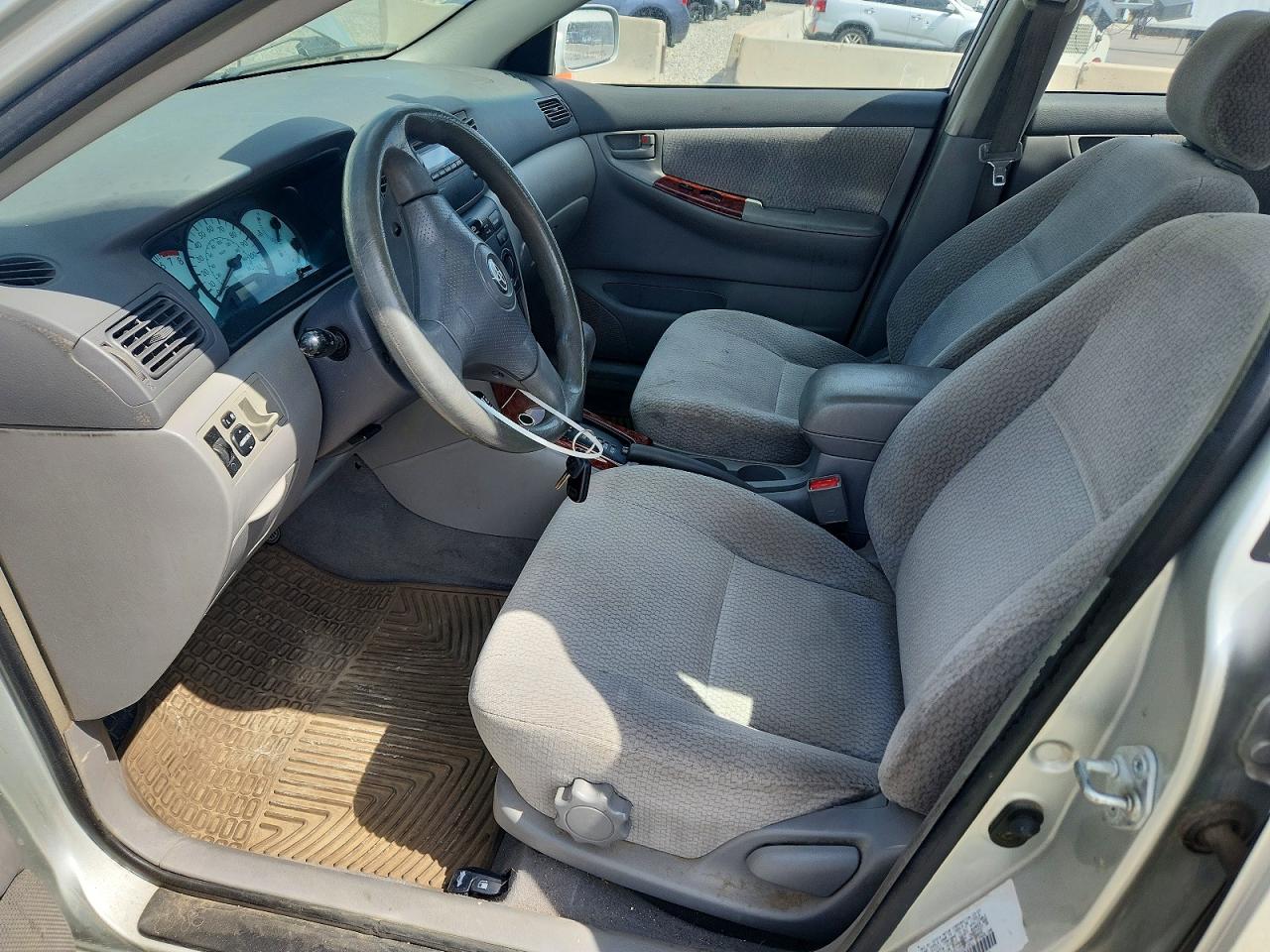 2003 Toyota Corolla Le Silver vin: JTDBR32E532012811