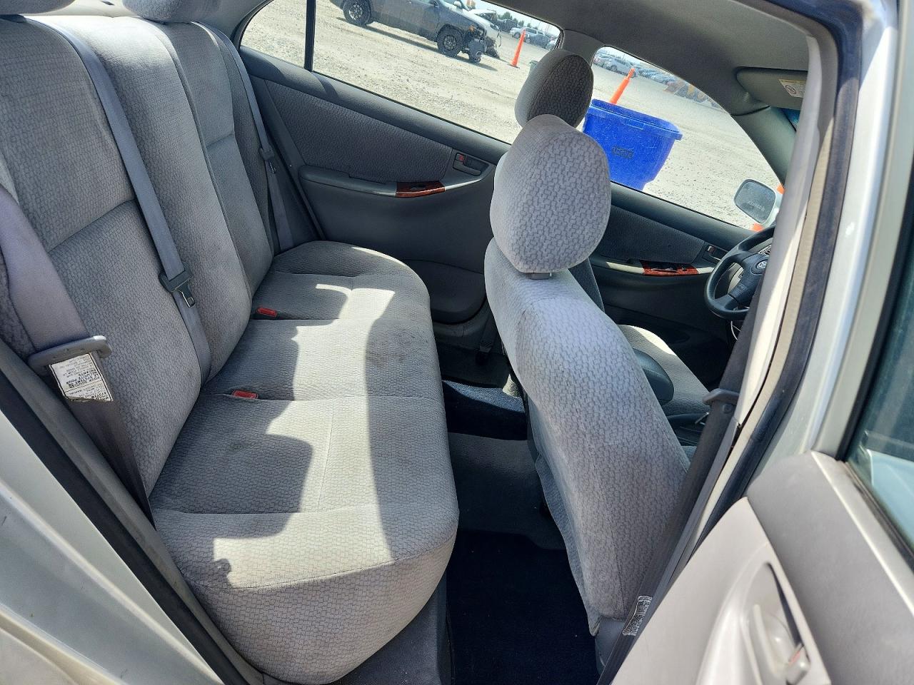 2003 Toyota Corolla Le Silver vin: JTDBR32E532012811