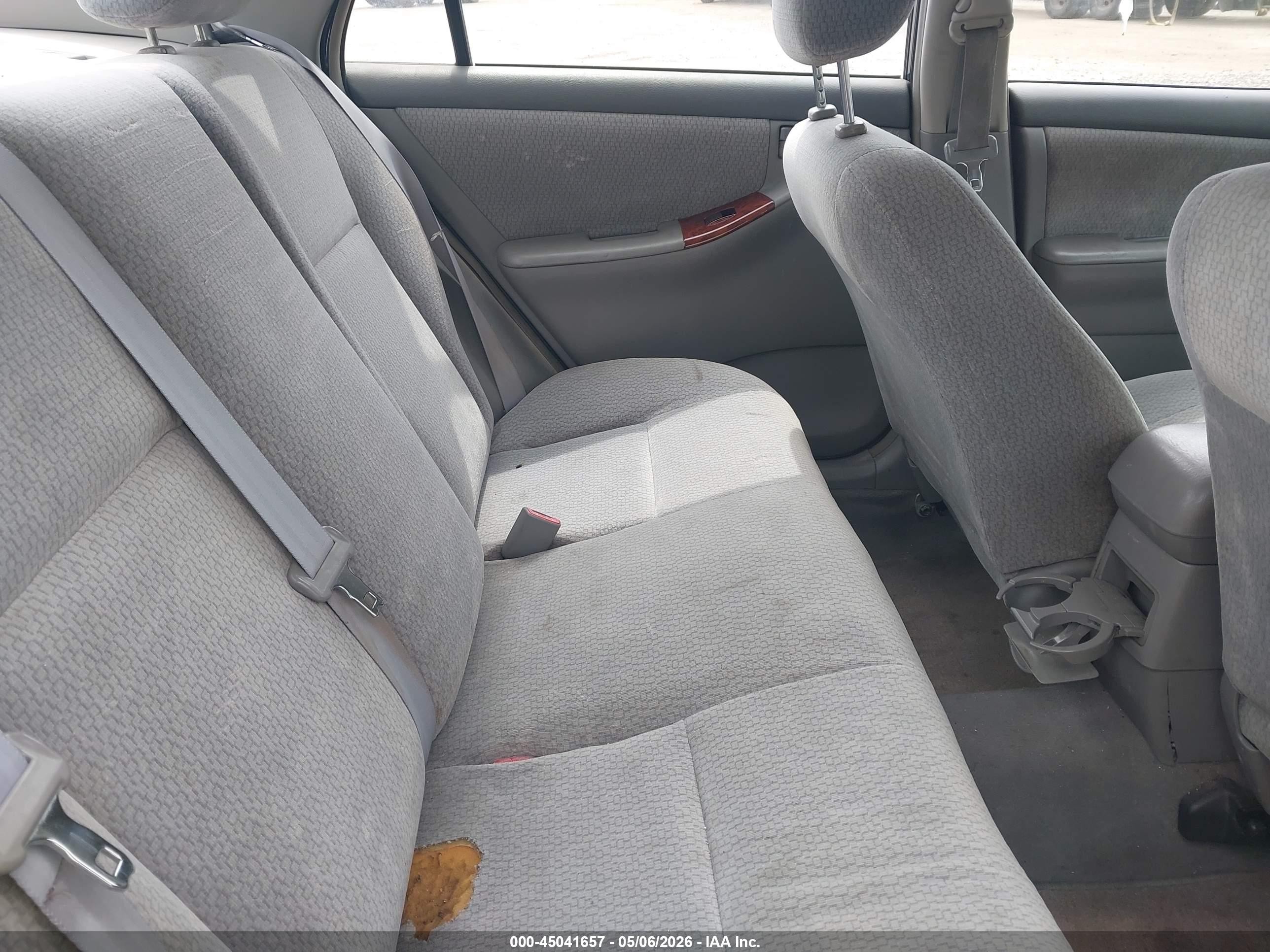 2004 Toyota Corolla Le Черный vin: JTDBR32E542022420