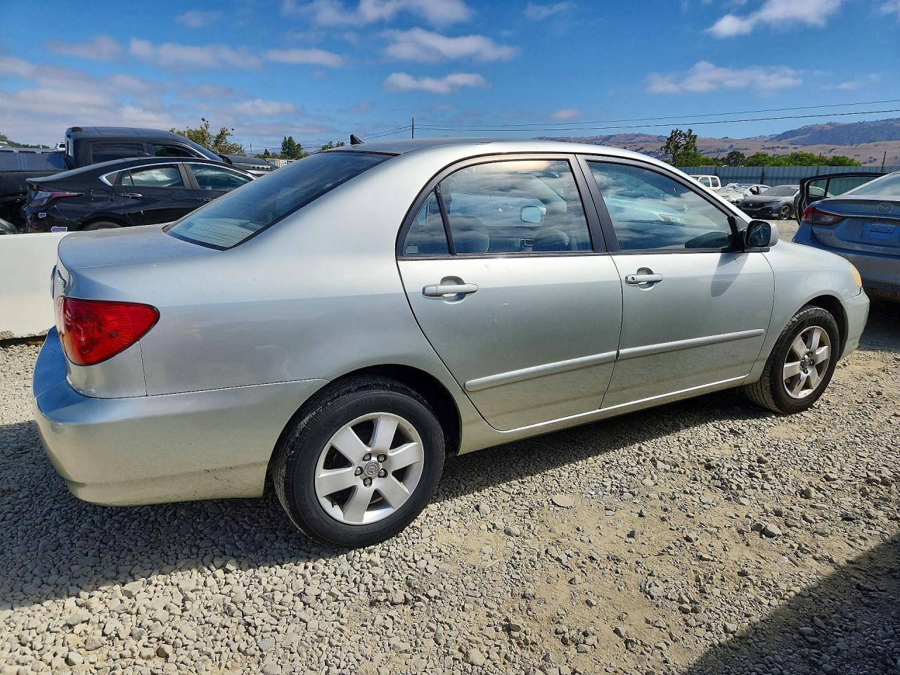2004 Toyota Corolla Le Silver vin: JTDBR32E542027097