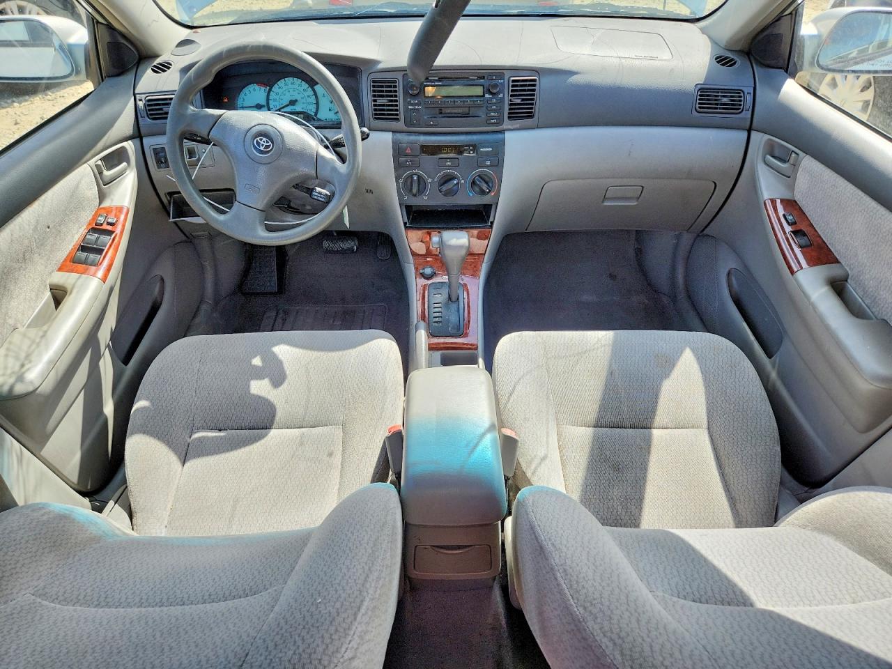 2004 Toyota Corolla Le Silver vin: JTDBR32E542027097