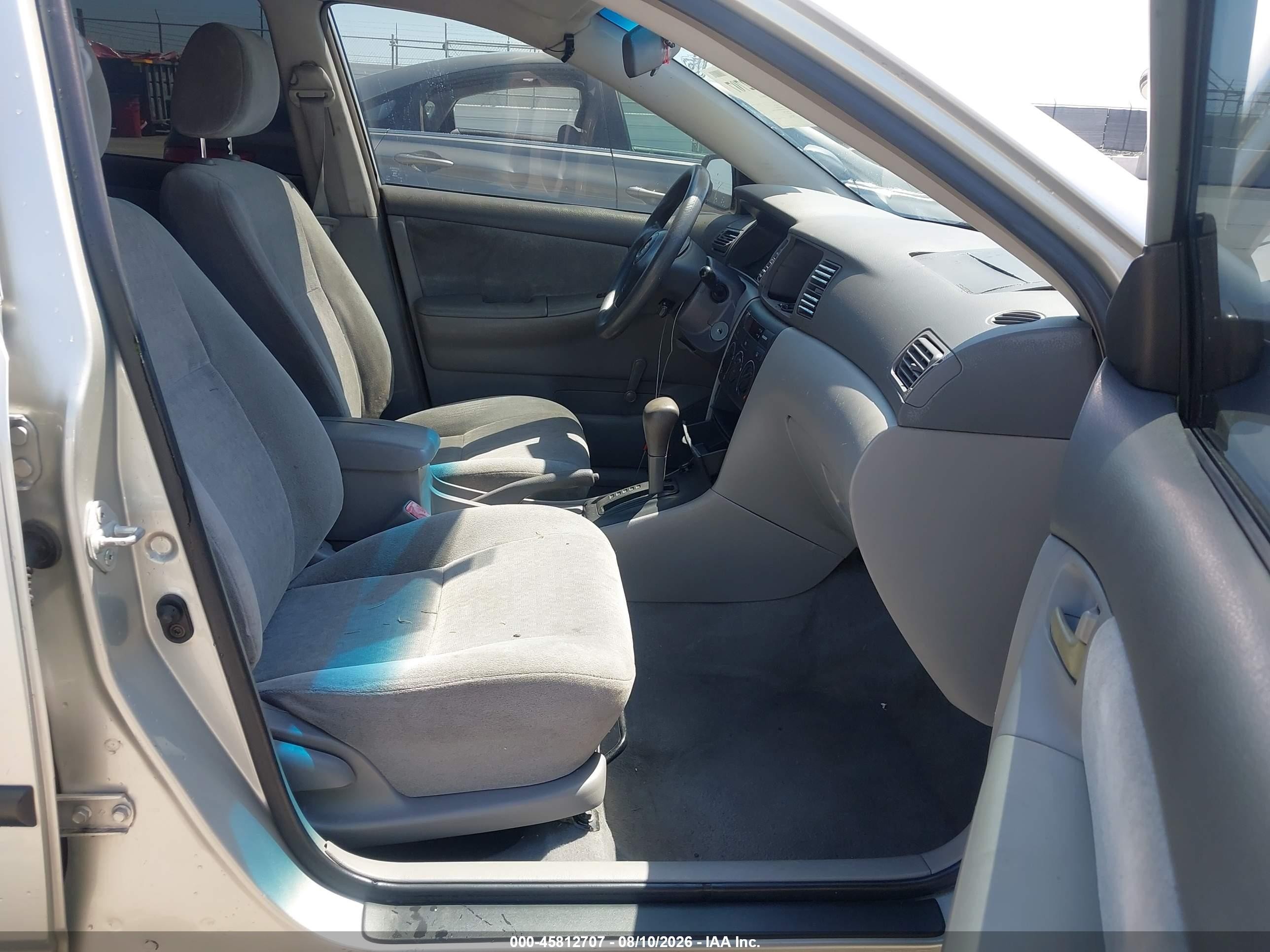 2004 Toyota Corolla Ce Silver vin: JTDBR32E542044580