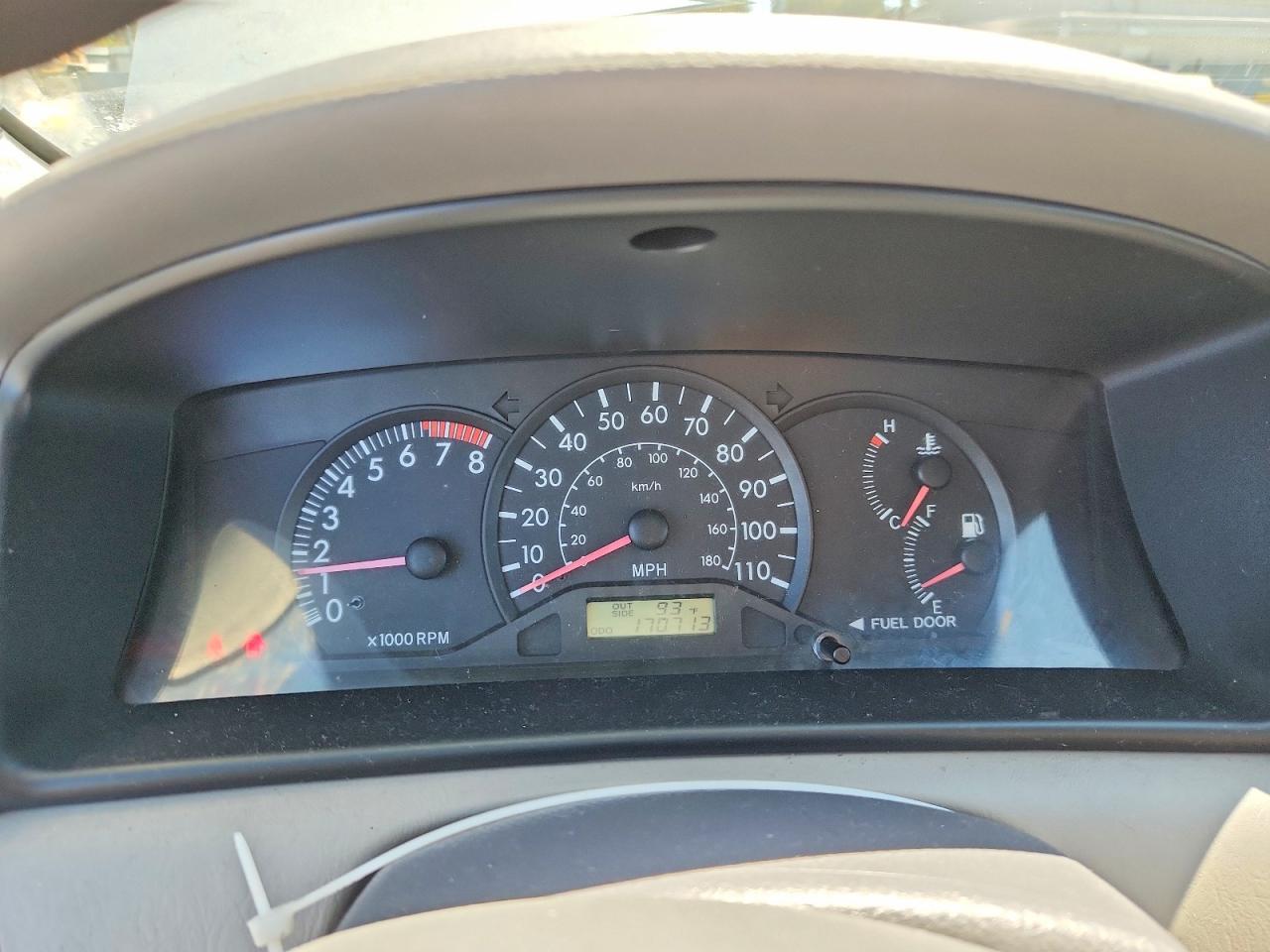 2004 Toyota Corolla Ce Silver vin: JTDBR32E542047320
