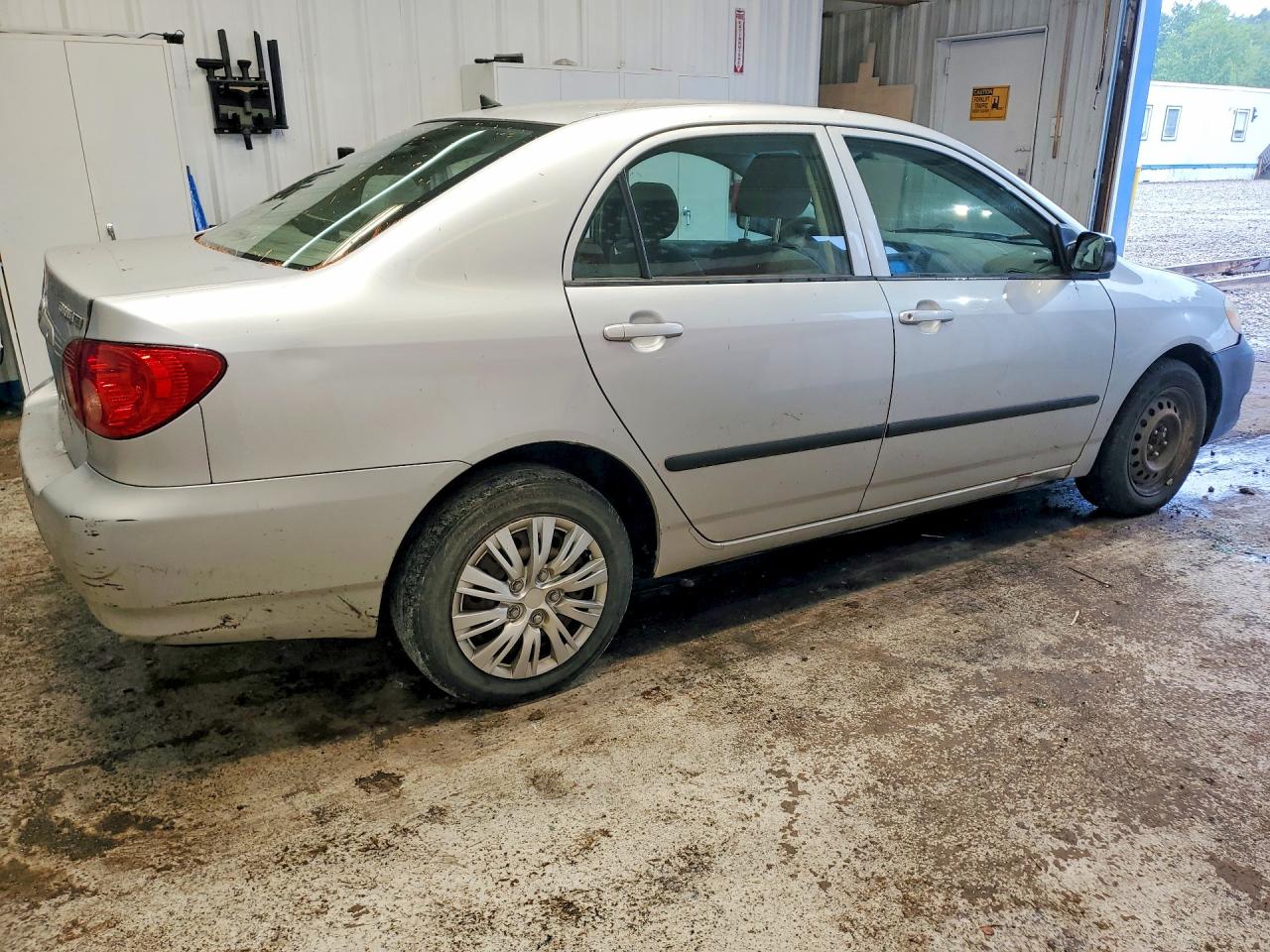 2005 Toyota Corolla Ce Silver vin: JTDBR32E552051563