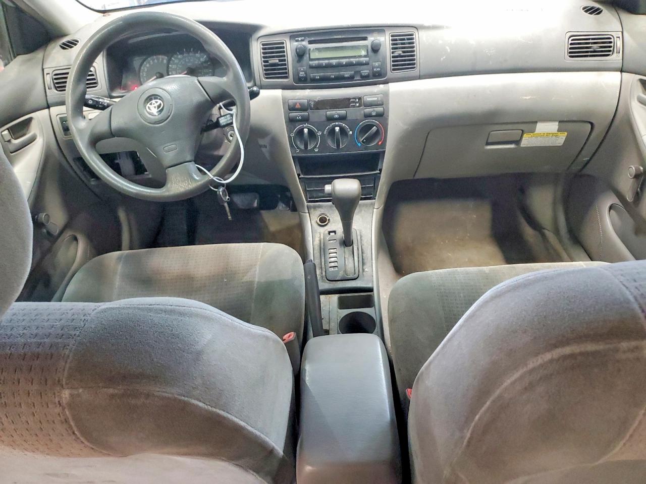 2005 Toyota Corolla Ce Silver vin: JTDBR32E552051563