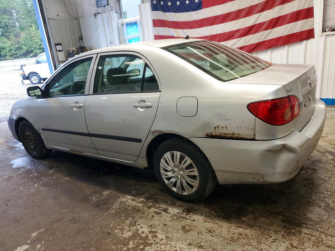 2005 Toyota Corolla Ce Silver vin: JTDBR32E552051563