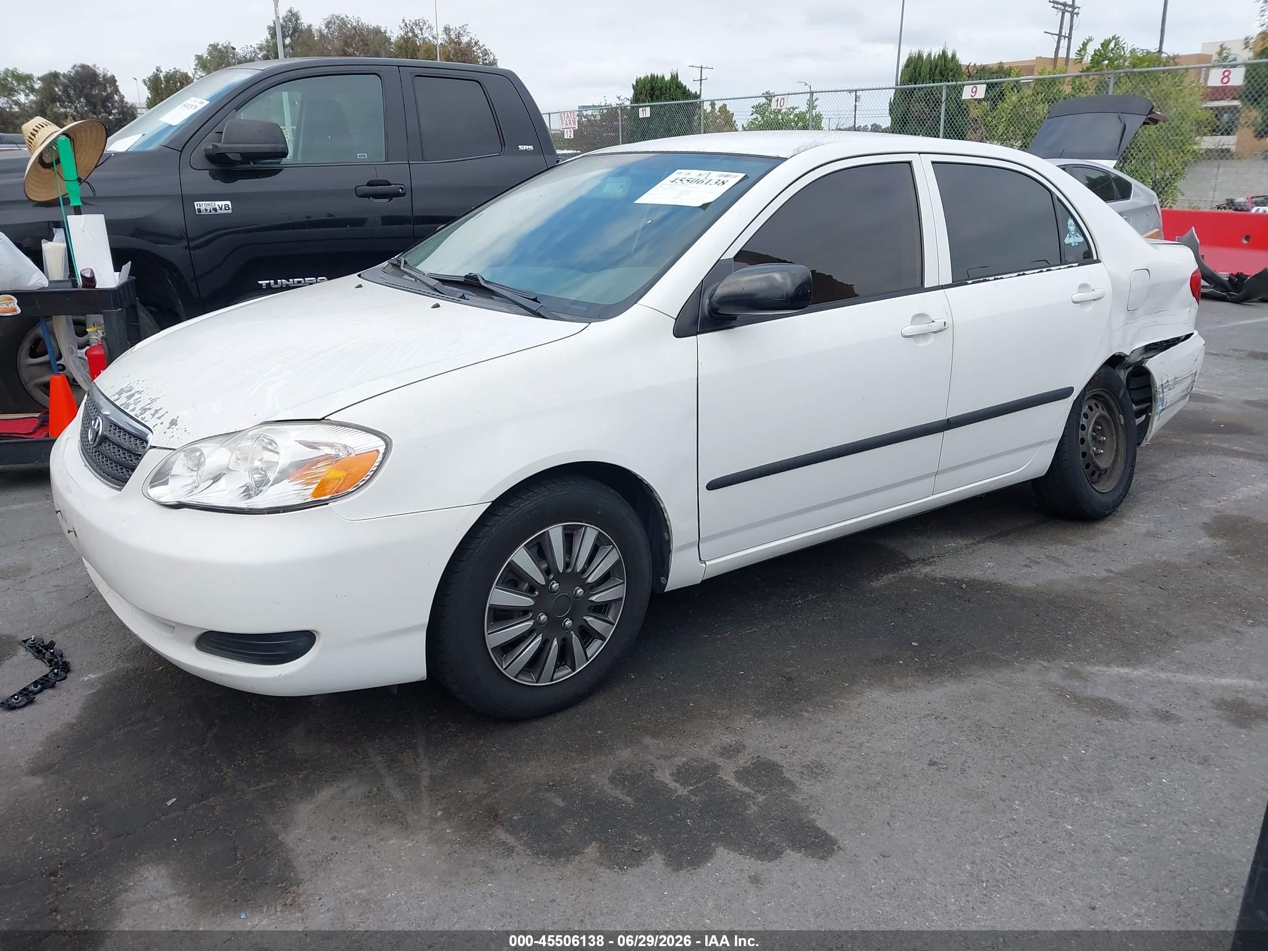 2005 Toyota Corolla Ce White vin: JTDBR32E552051630