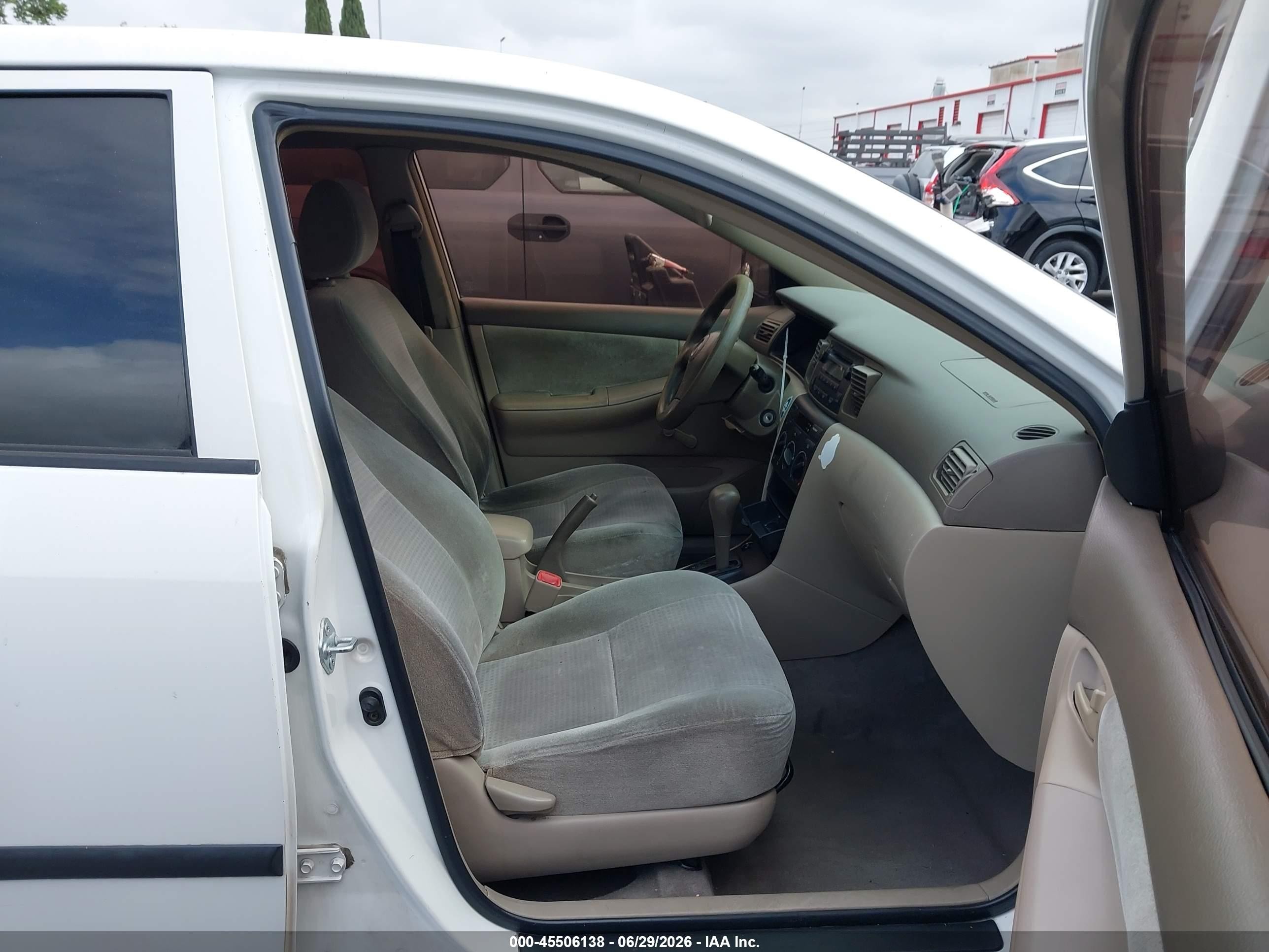 2005 Toyota Corolla Ce White vin: JTDBR32E552051630