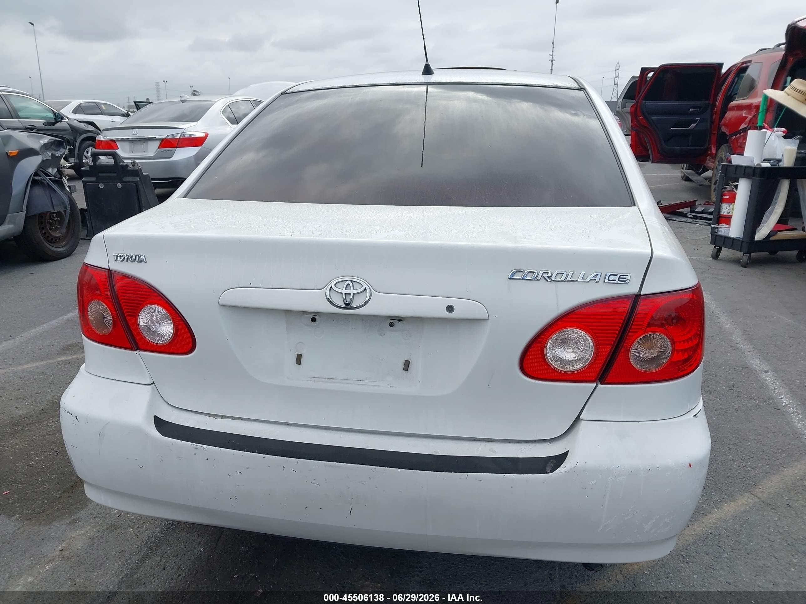 2005 Toyota Corolla Ce White vin: JTDBR32E552051630