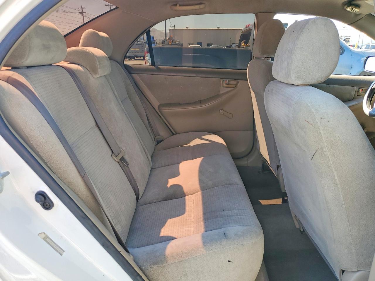 2005 Toyota Corolla Ce White vin: JTDBR32E552053944