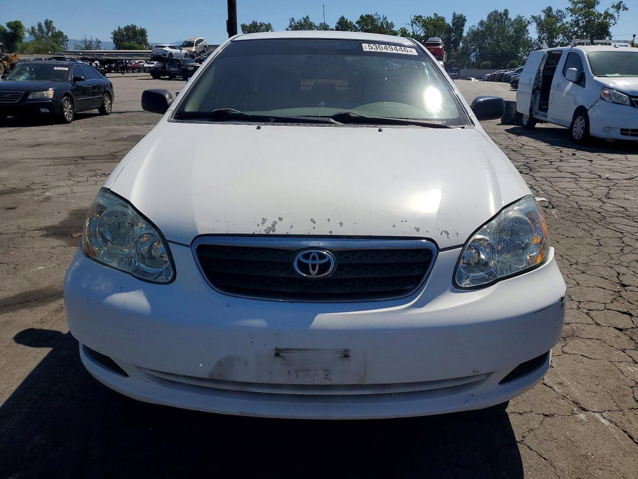 2005 Toyota Corolla Ce White vin: JTDBR32E552053944