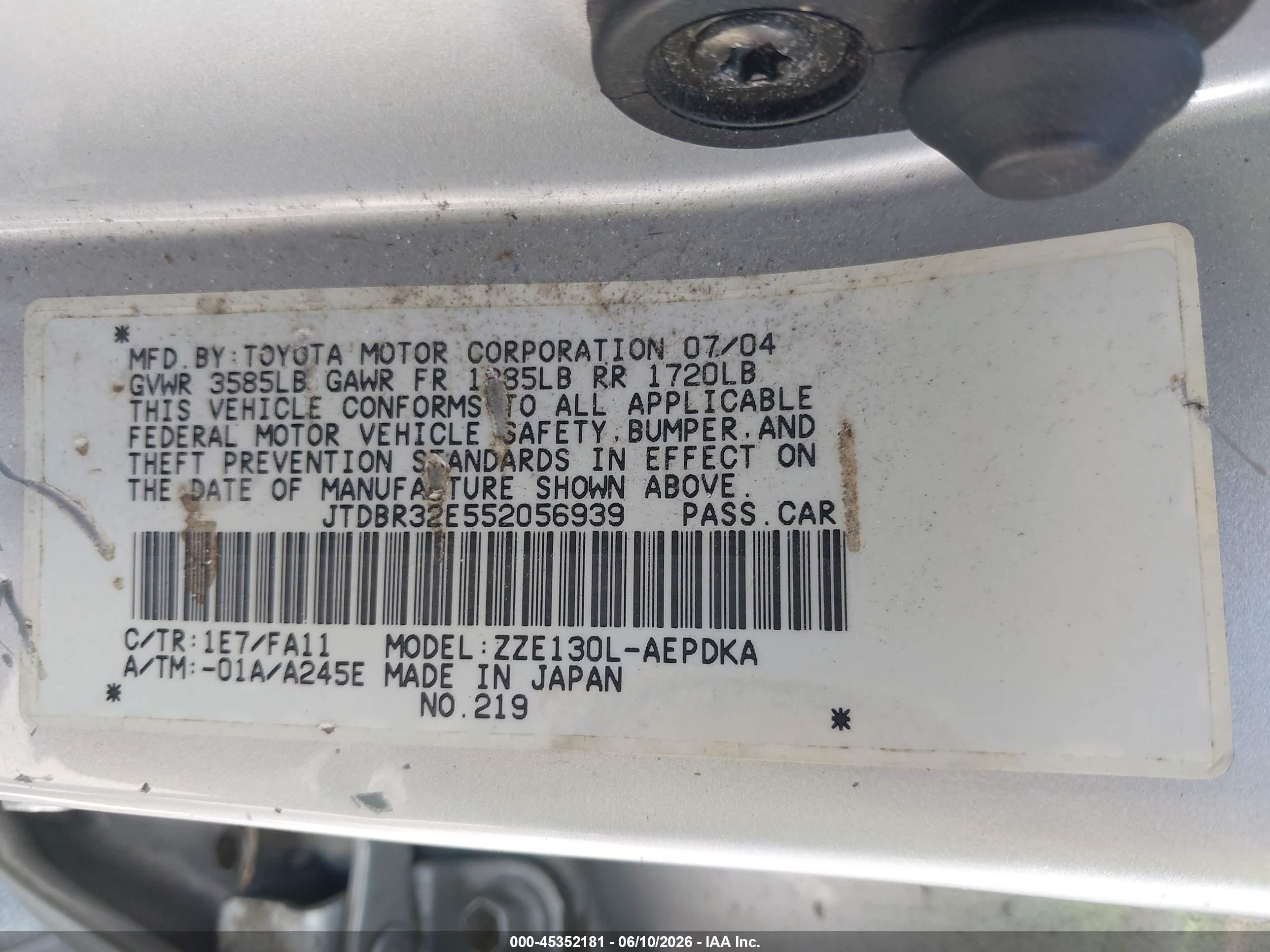 2005 Toyota Corolla Ce Silver vin: JTDBR32E552056939