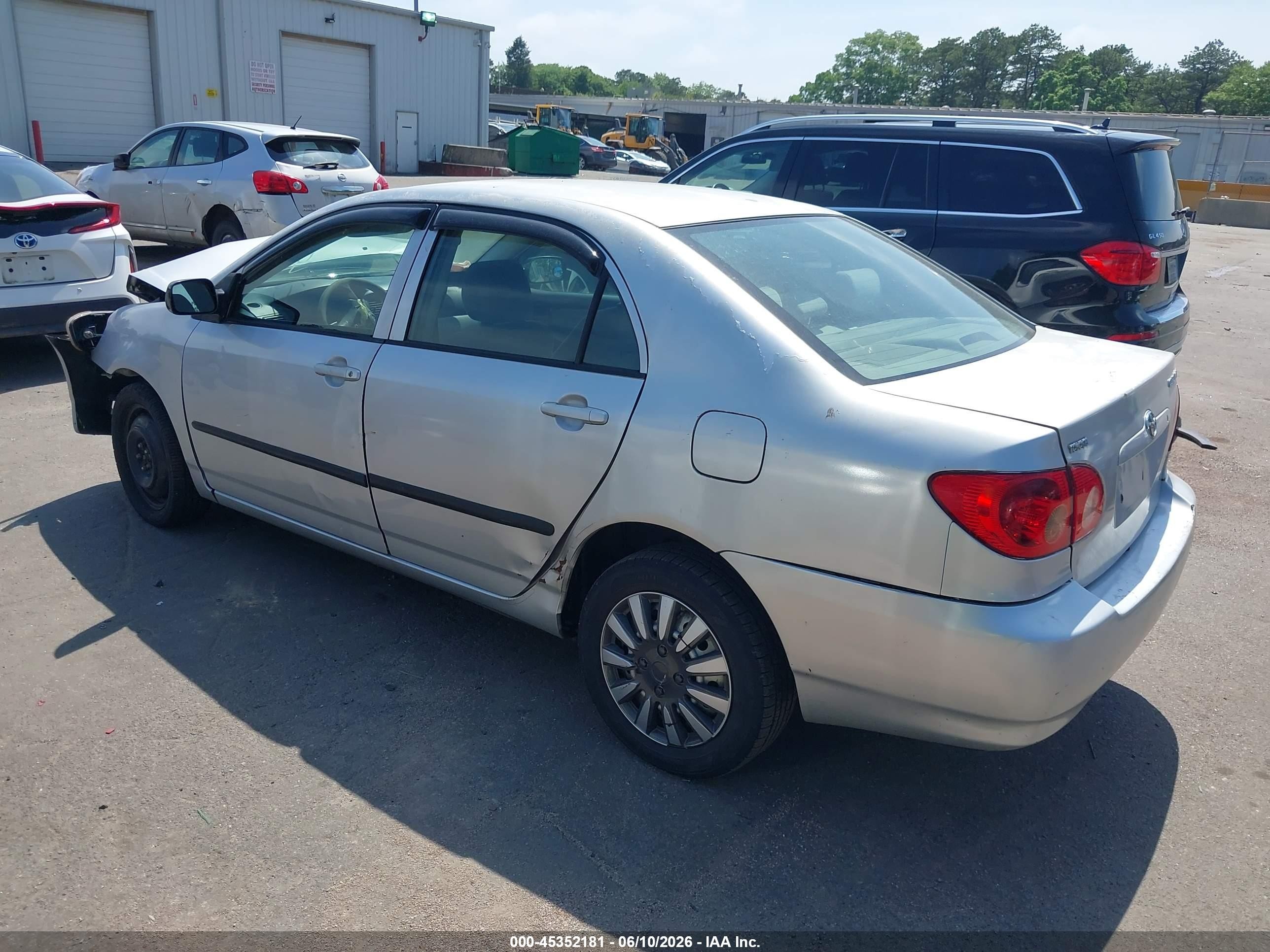 2005 Toyota Corolla Ce Silver vin: JTDBR32E552056939