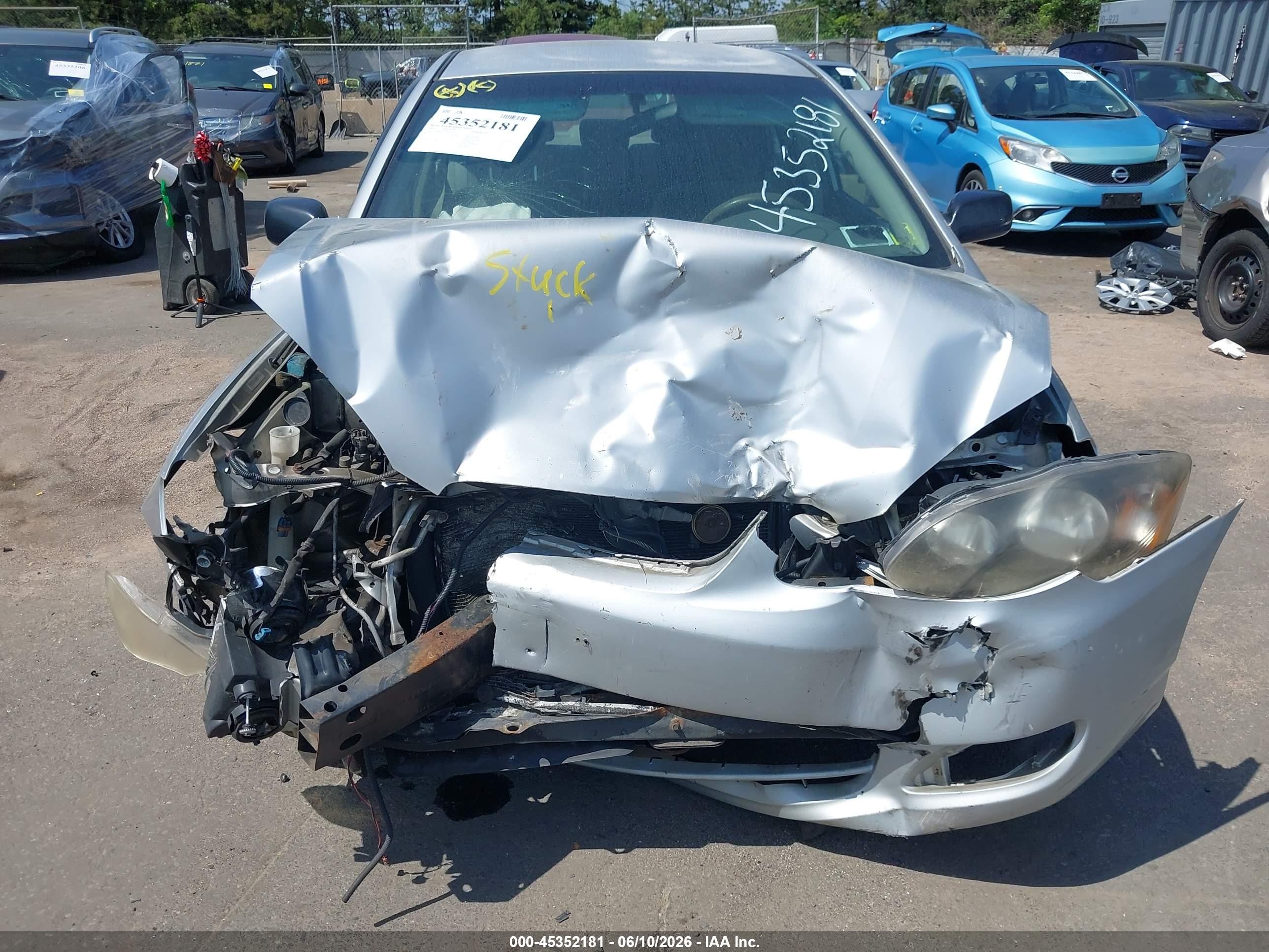 2005 Toyota Corolla Ce Silver vin: JTDBR32E552056939