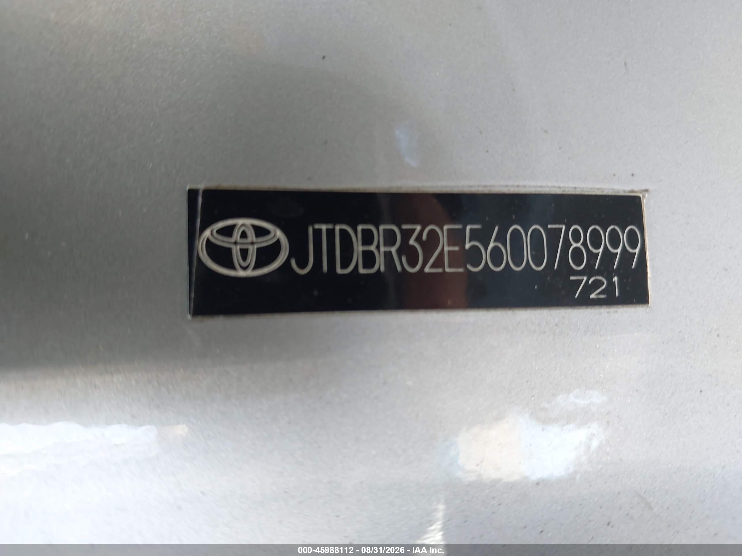 2006 Toyota Corolla Ce Silver vin: JTDBR32E560078999