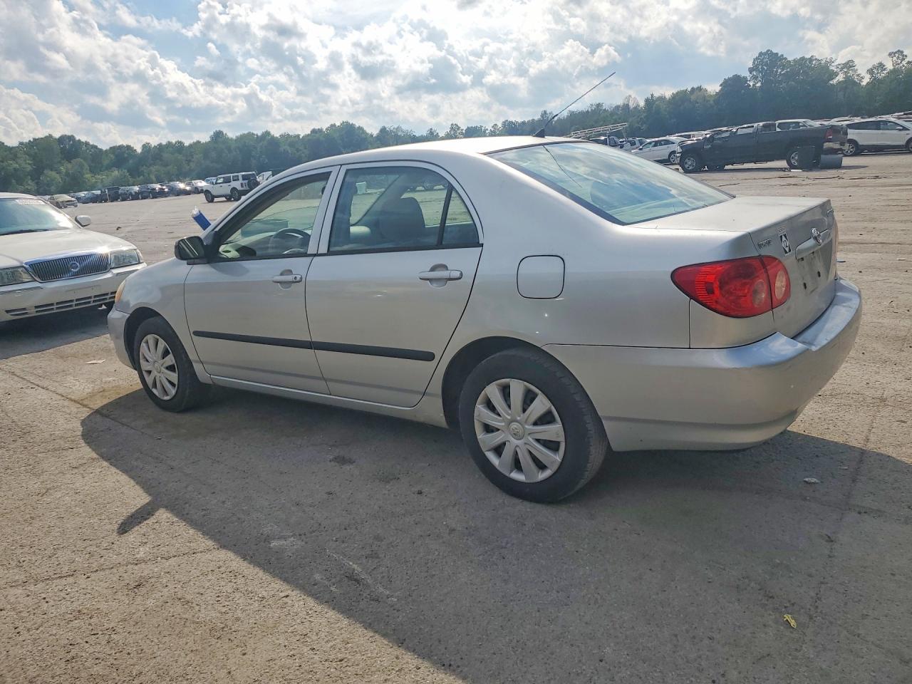 2007 Toyota Corolla Ce Silver vin: JTDBR32E570136935