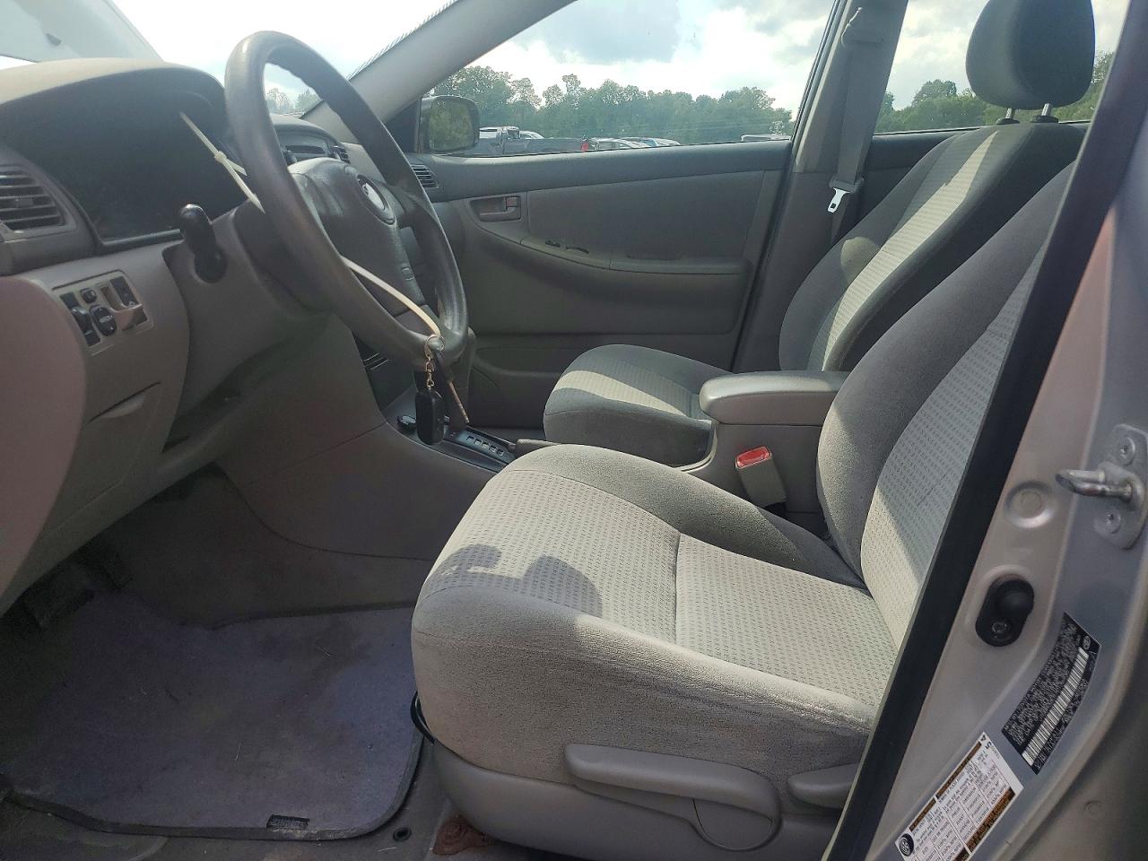 2007 Toyota Corolla Ce Silver vin: JTDBR32E570136935