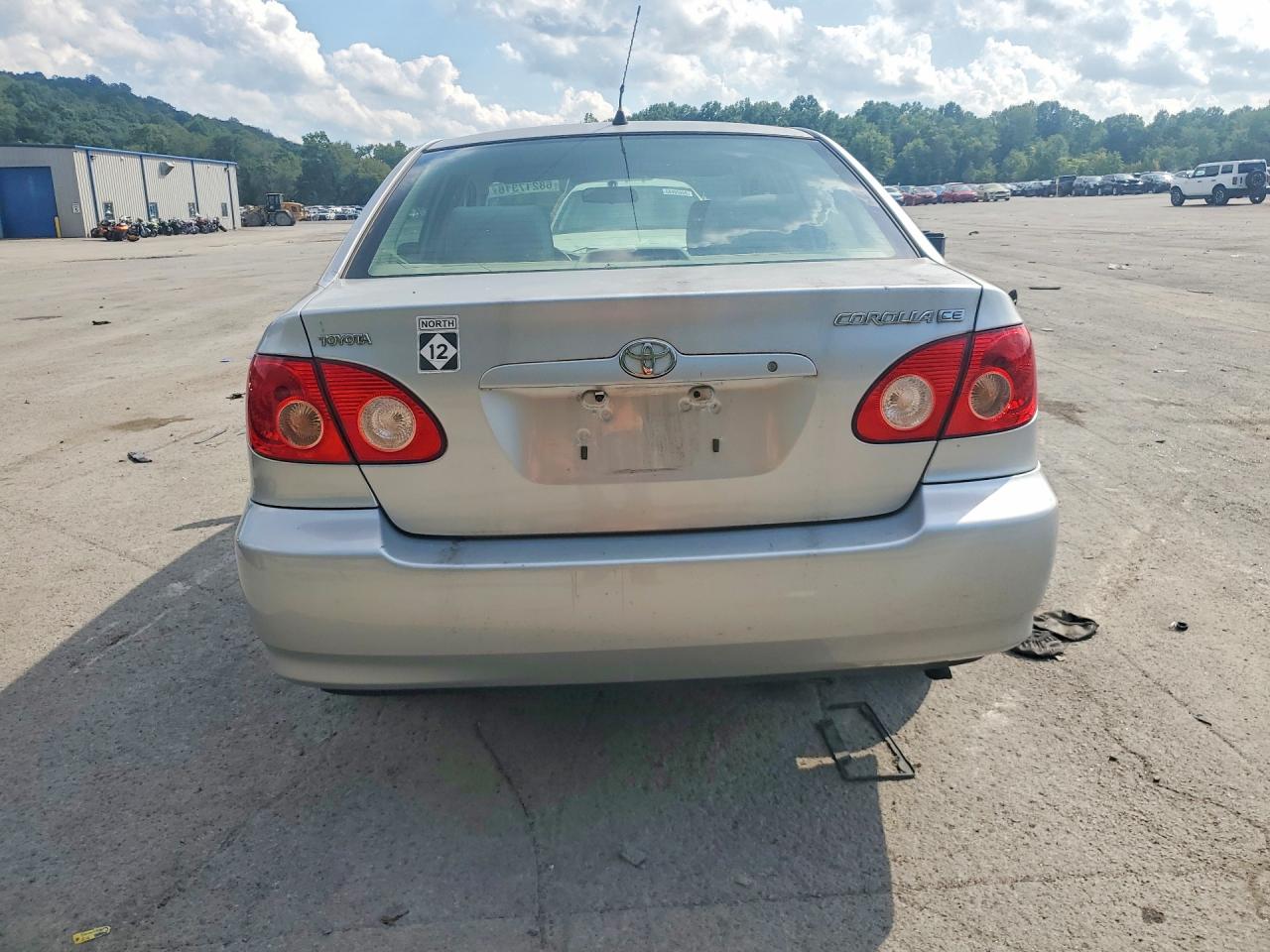 2007 Toyota Corolla Ce Silver vin: JTDBR32E570136935