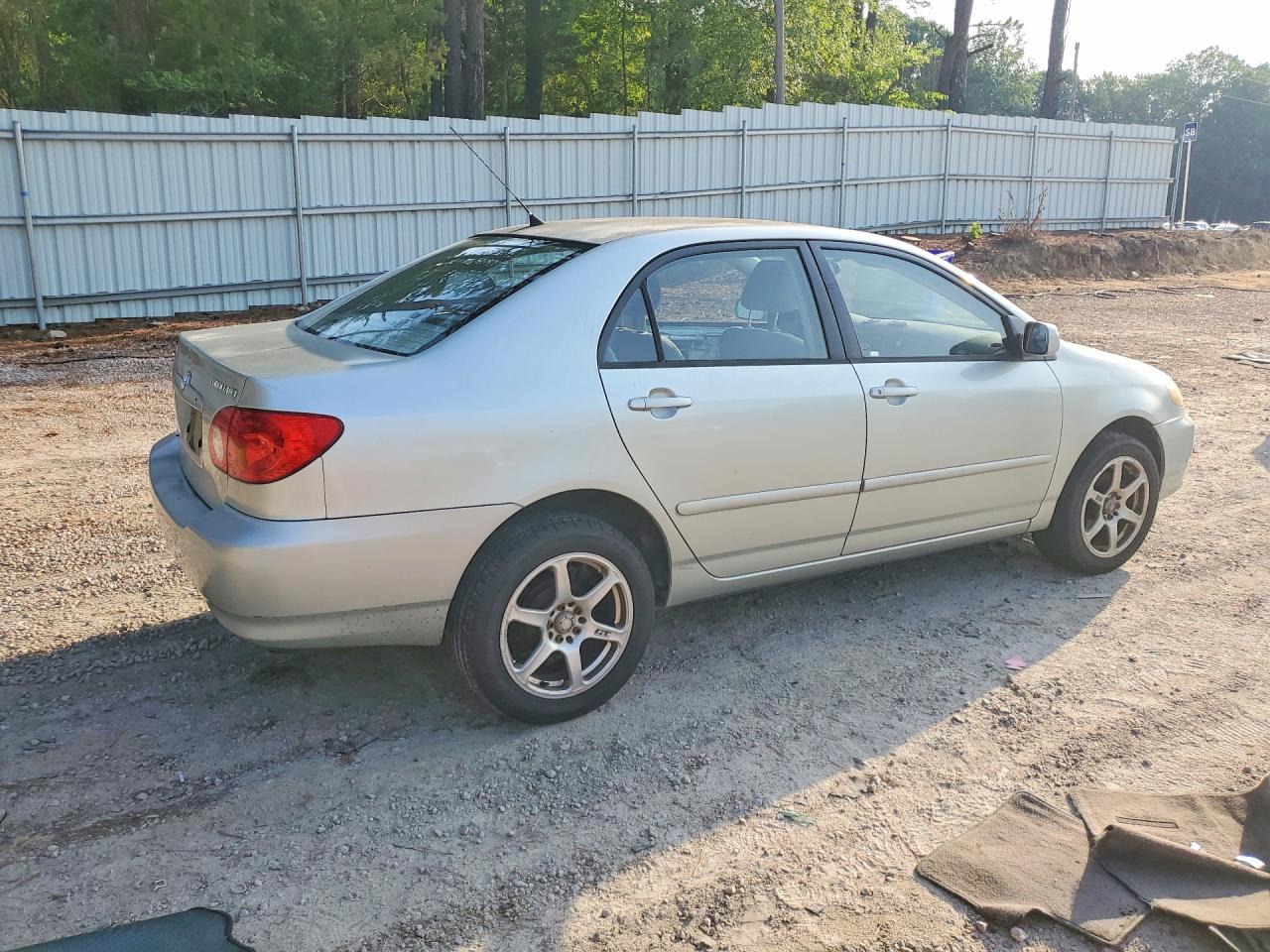 2003 Toyota Corolla Le Silver vin: JTDBR32E630007533