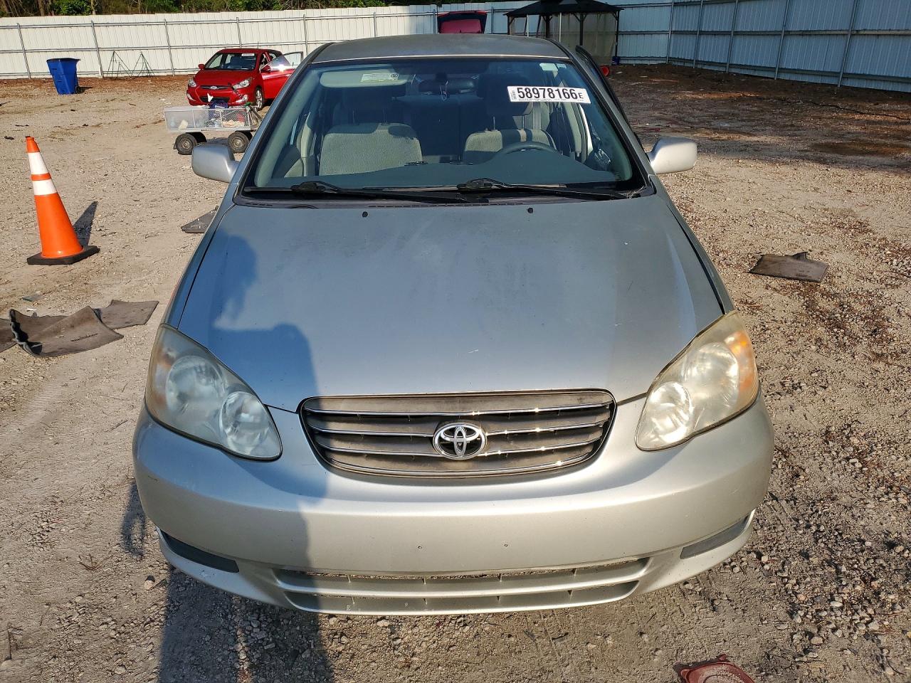2003 Toyota Corolla Le Silver vin: JTDBR32E630007533