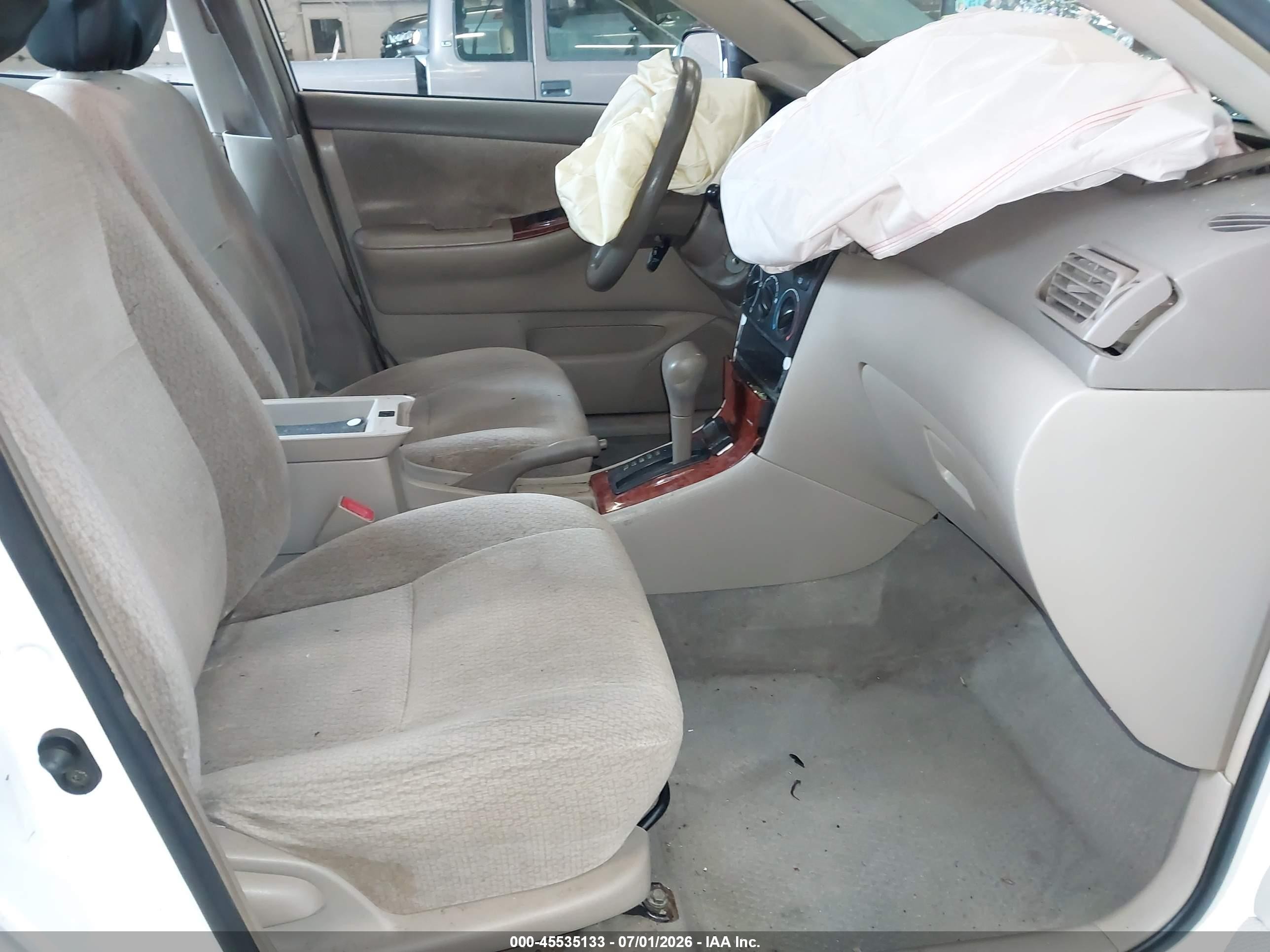2003 Toyota Corolla Le White vin: JTDBR32E630013350