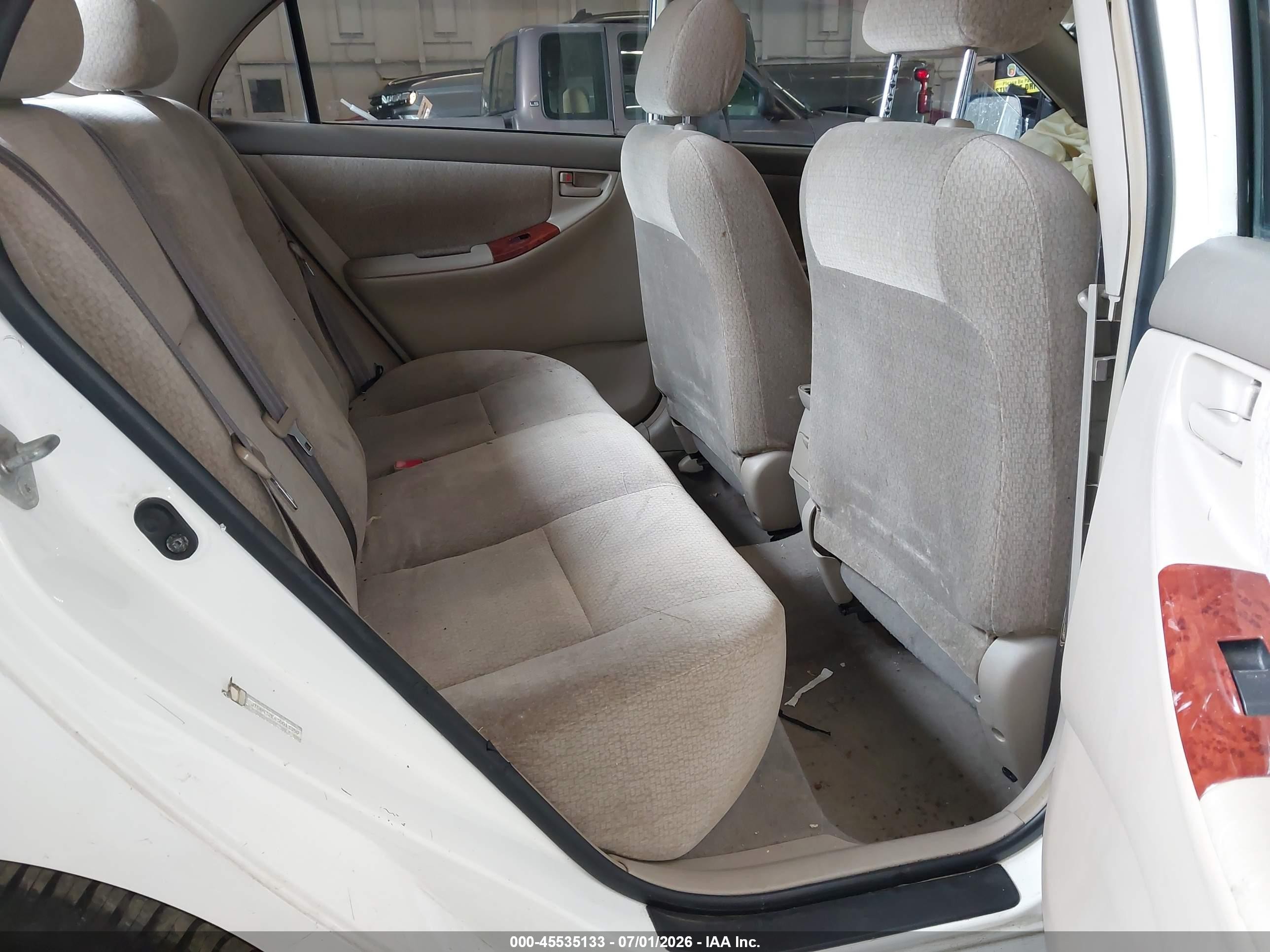 2003 Toyota Corolla Le White vin: JTDBR32E630013350