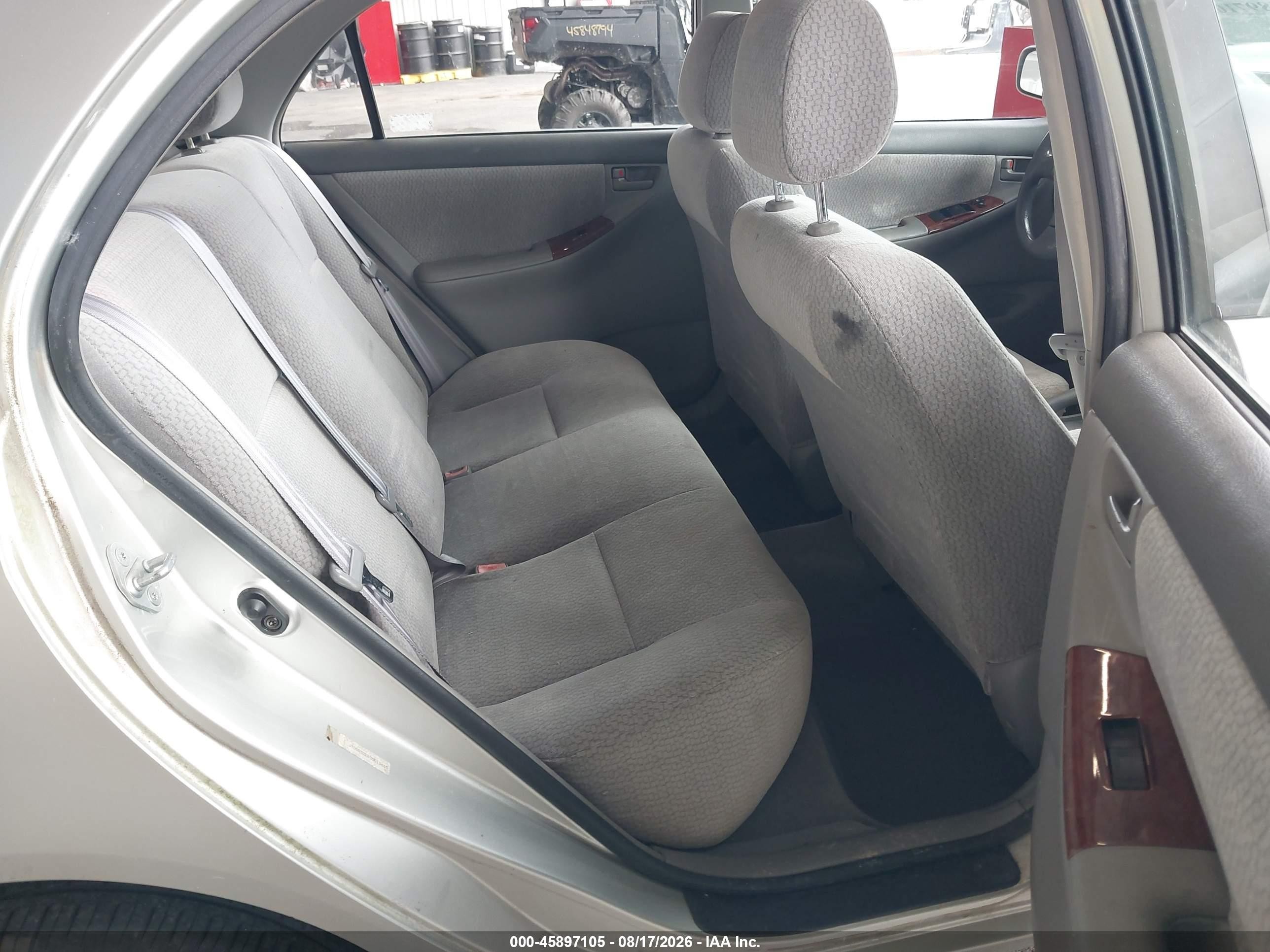 2003 Toyota Corolla Le Silver vin: JTDBR32E630013445