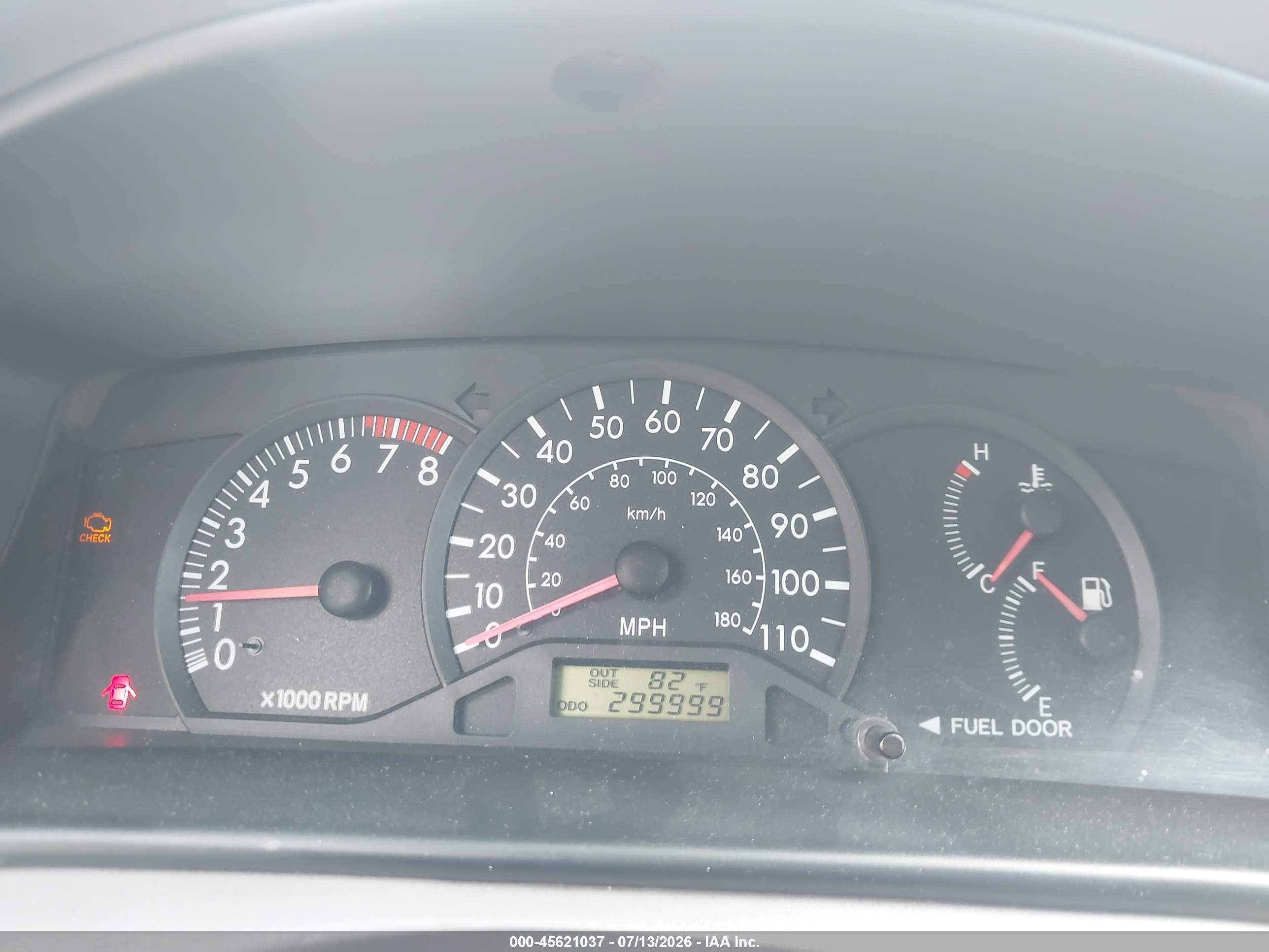 2003 Toyota Corolla Ce Red vin: JTDBR32E630047725