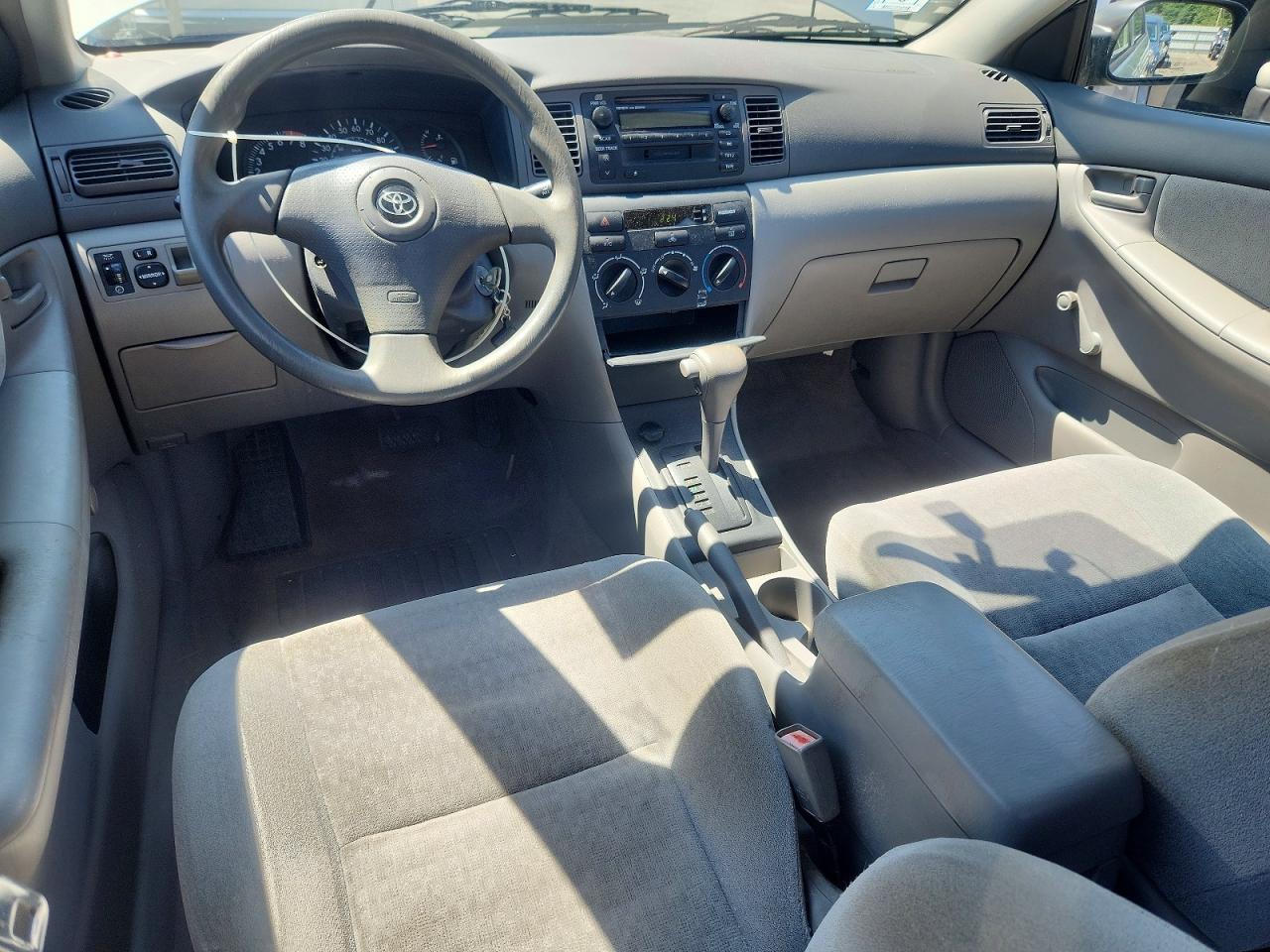 2003 Toyota Corolla Ce Серебряный vin: JTDBR32E630048342