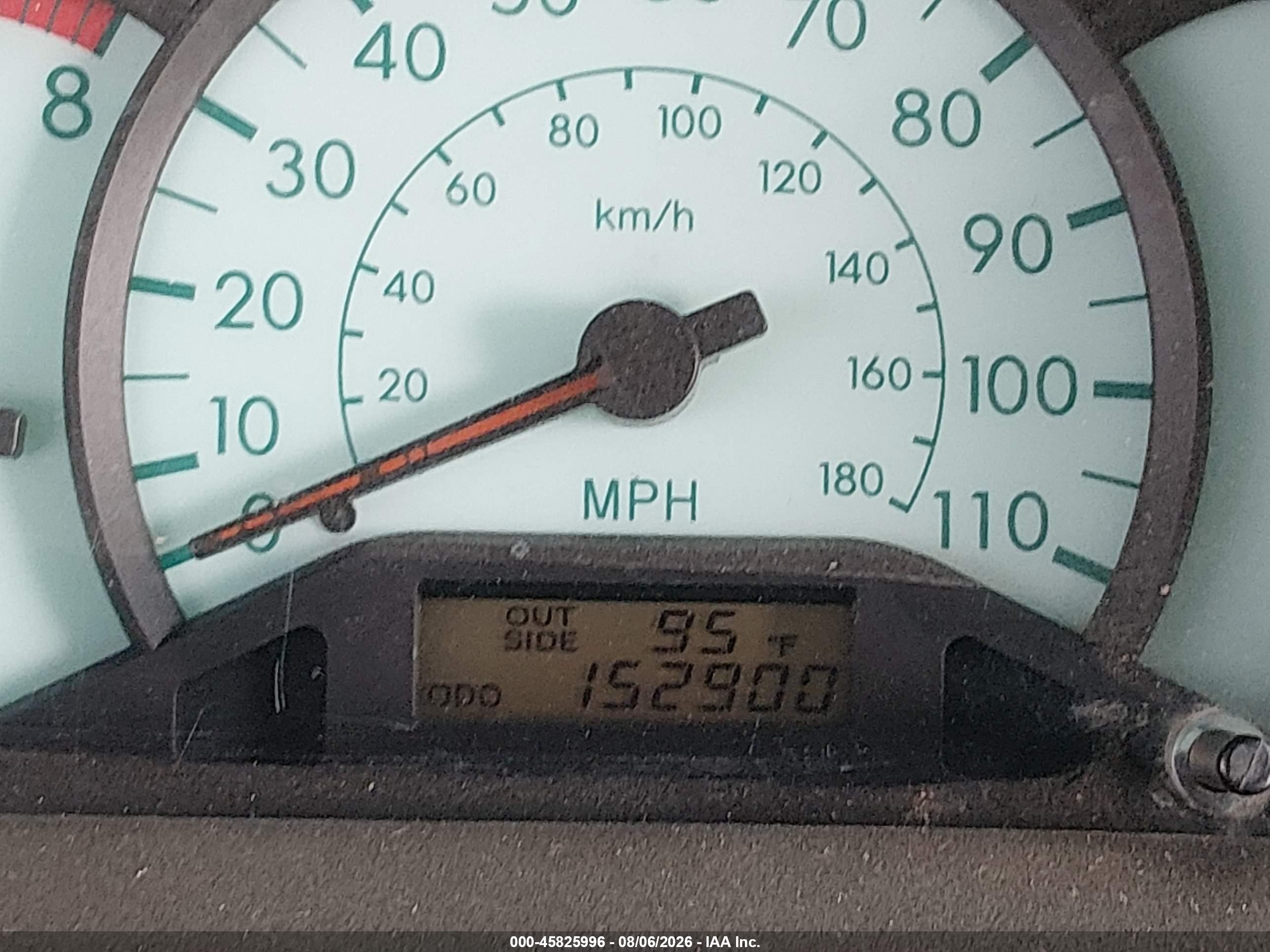 2003 Toyota Corolla Le White vin: JTDBR32E632012333