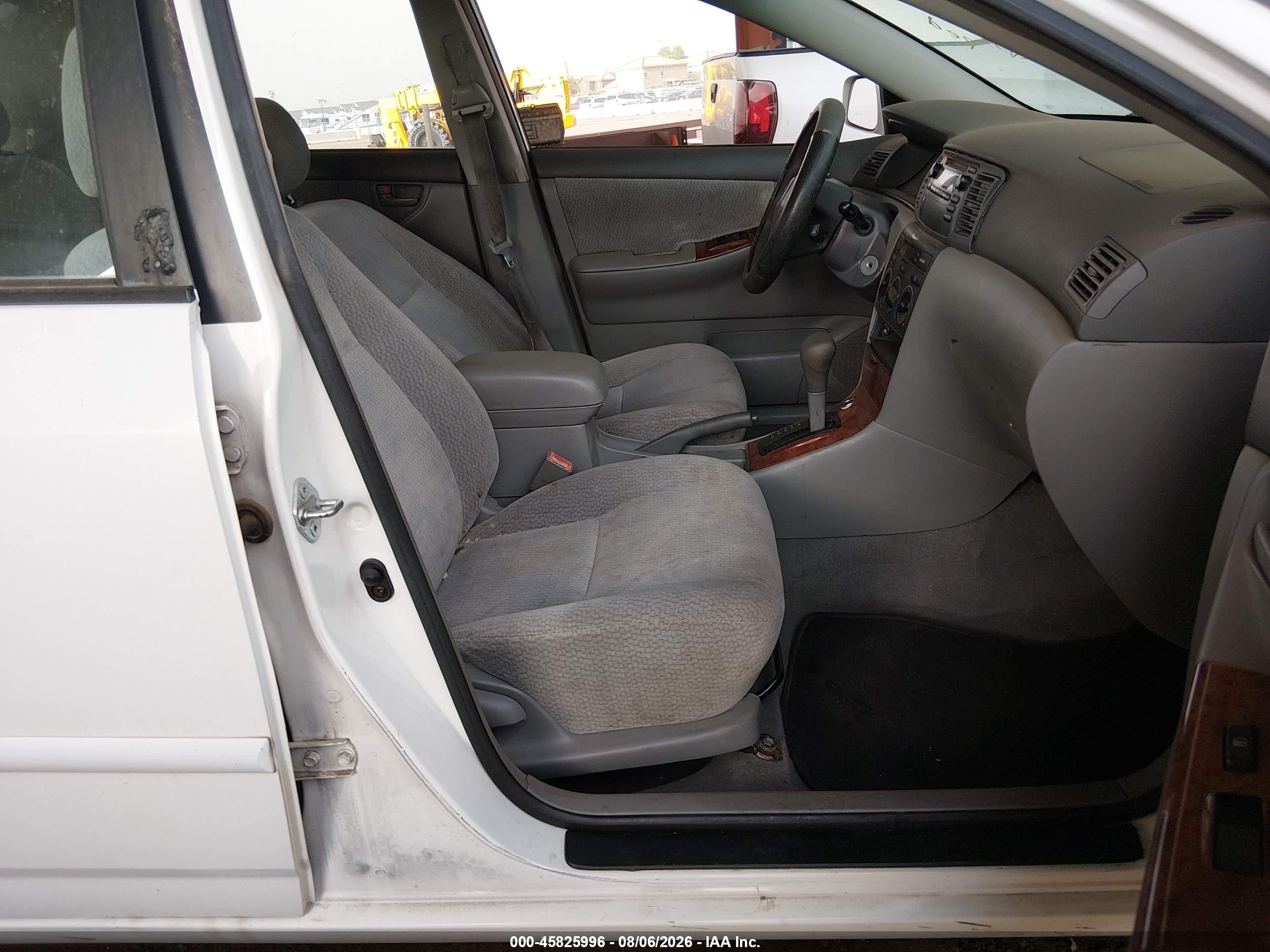 2003 Toyota Corolla Le White vin: JTDBR32E632012333