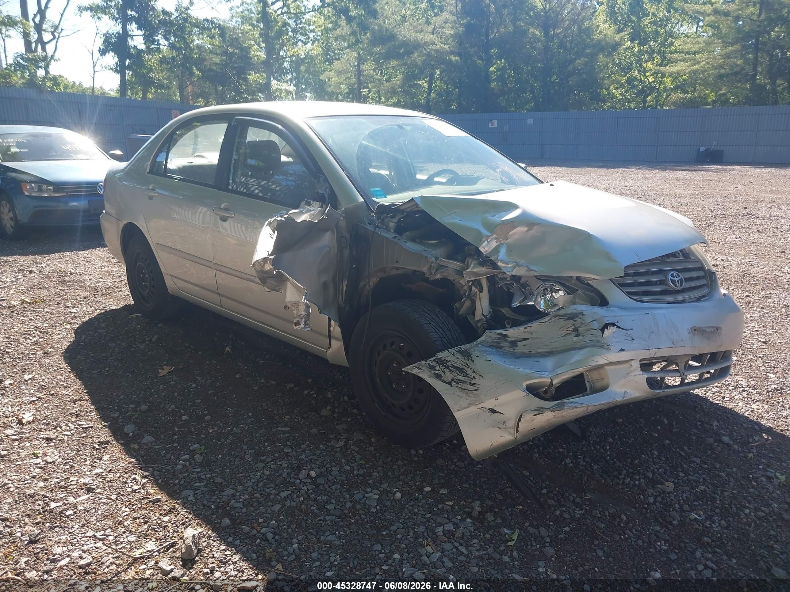 2004 Toyota Corolla Le Silver vin: JTDBR32E642019073
