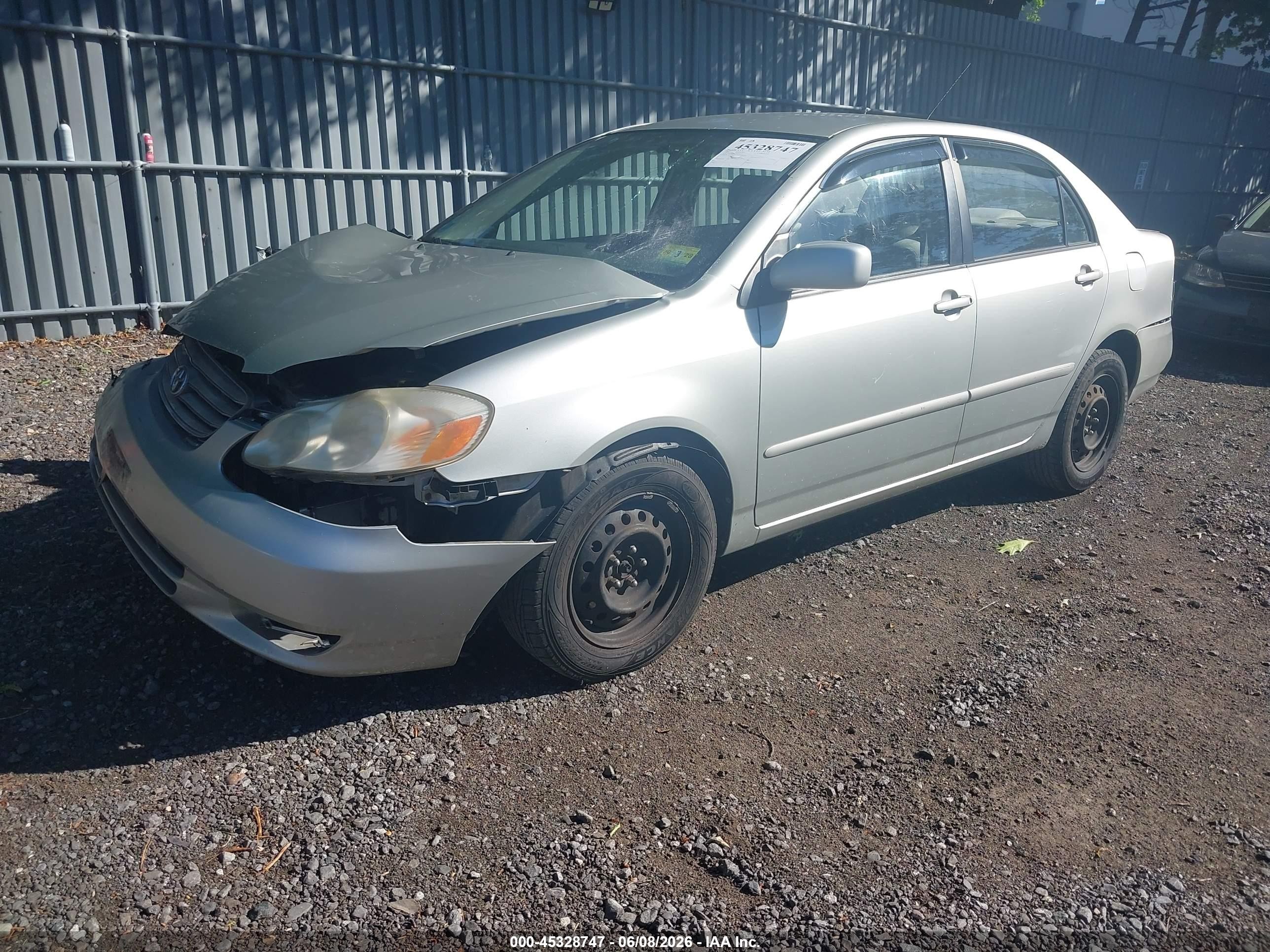 2004 Toyota Corolla Le Silver vin: JTDBR32E642019073
