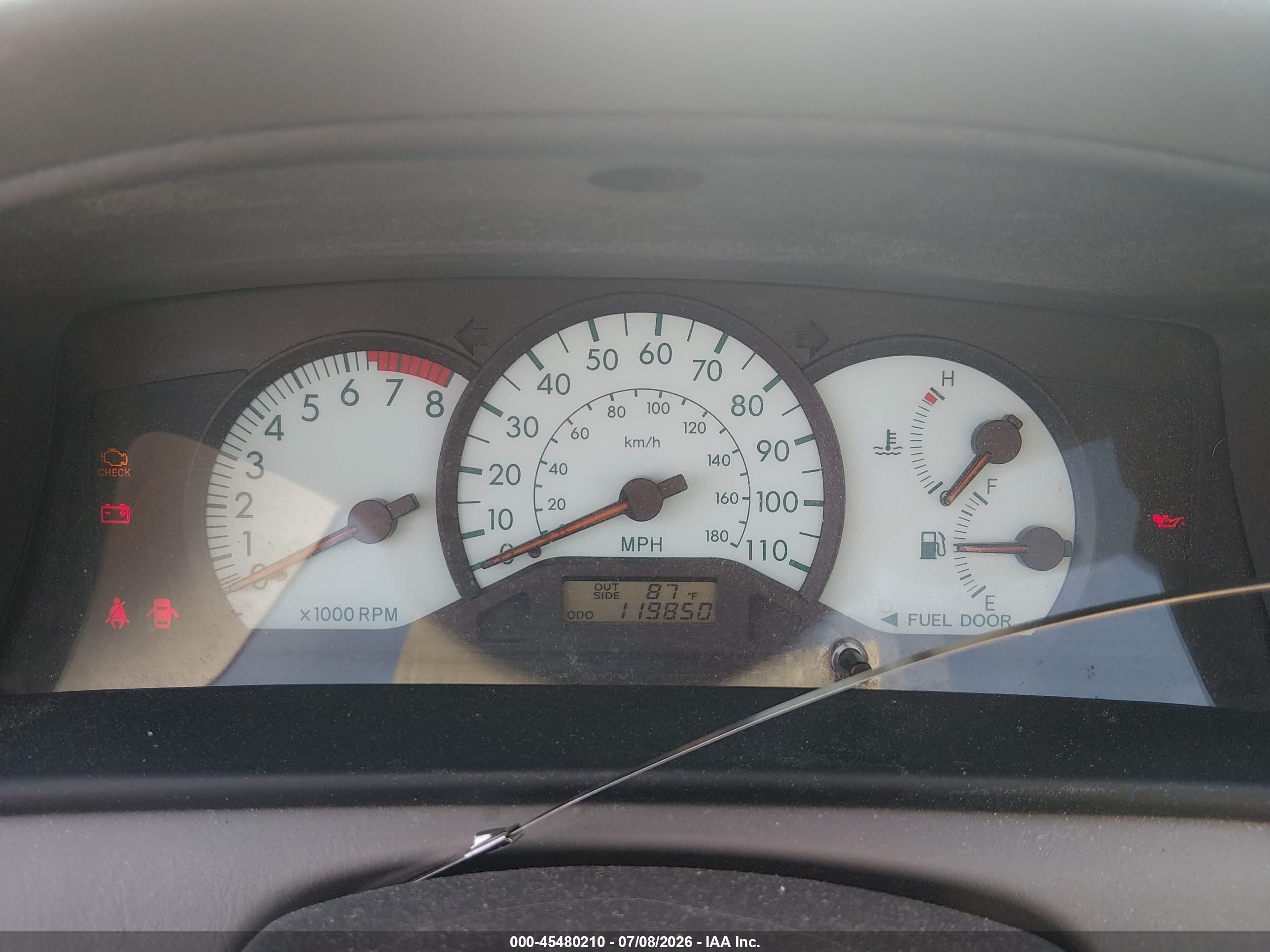 2004 Toyota Corolla Le Silver vin: JTDBR32E642019087