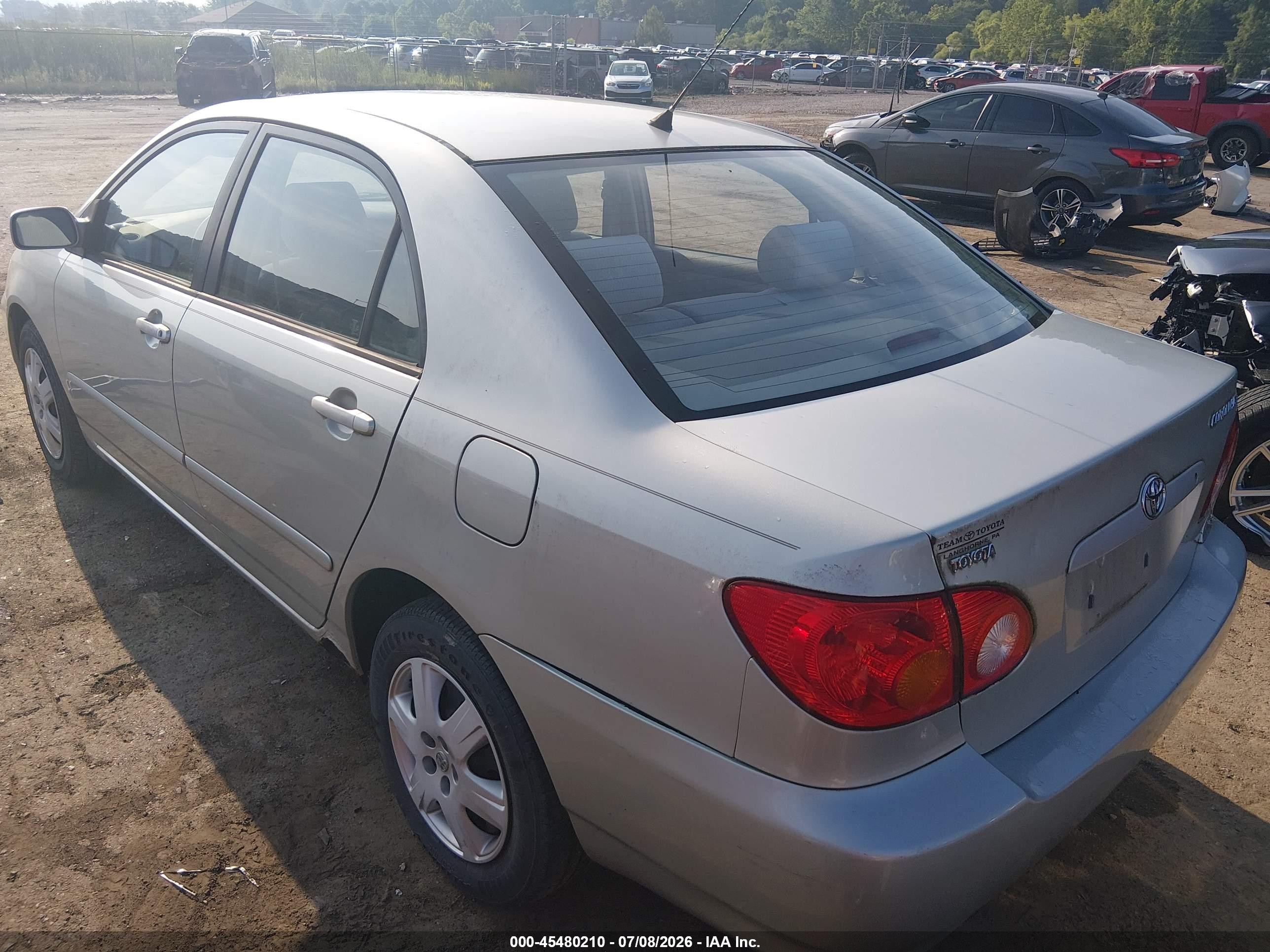 2004 Toyota Corolla Le Silver vin: JTDBR32E642019087