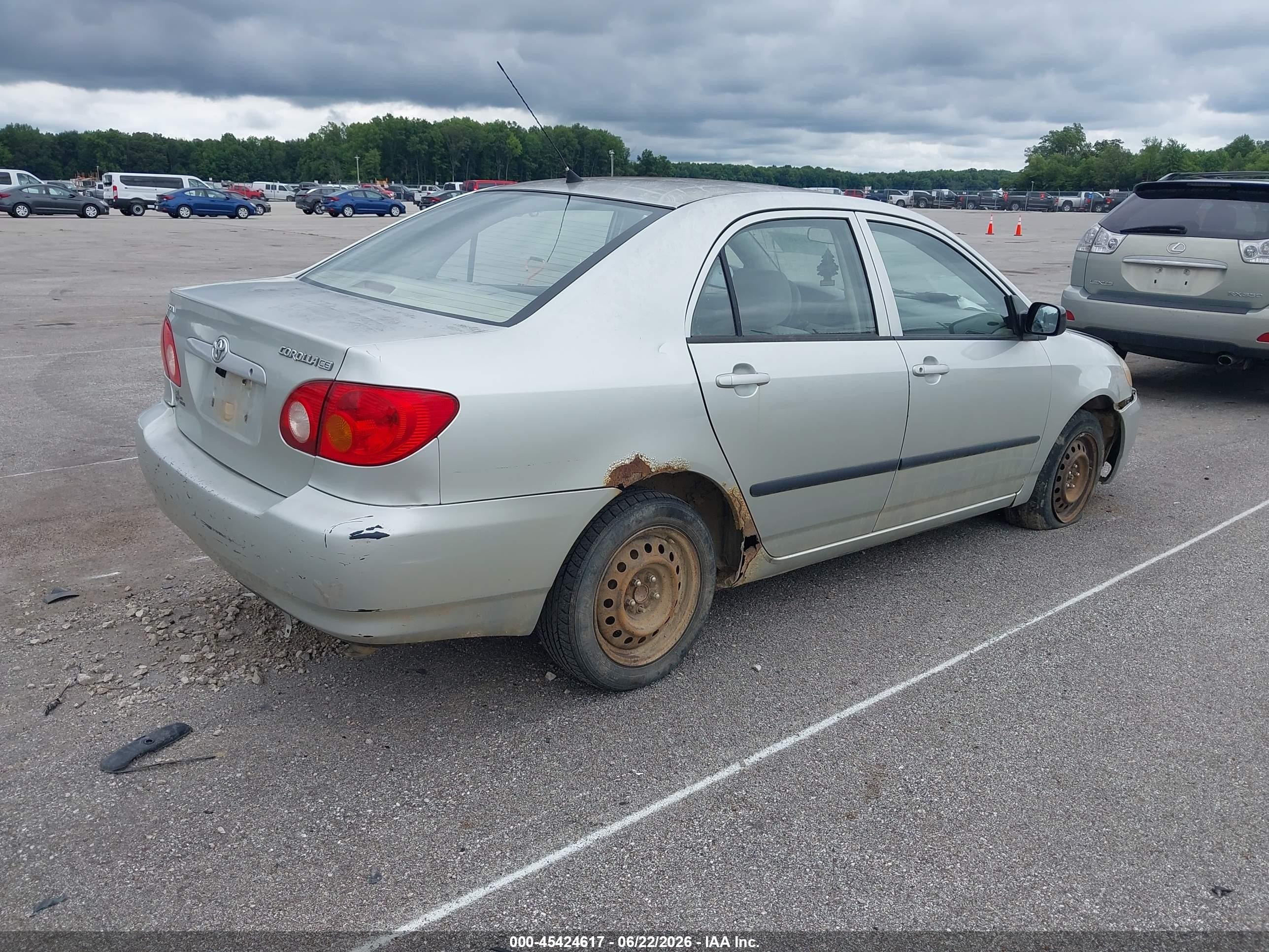 2004 Toyota Corolla Ce Silver vin: JTDBR32E642025097