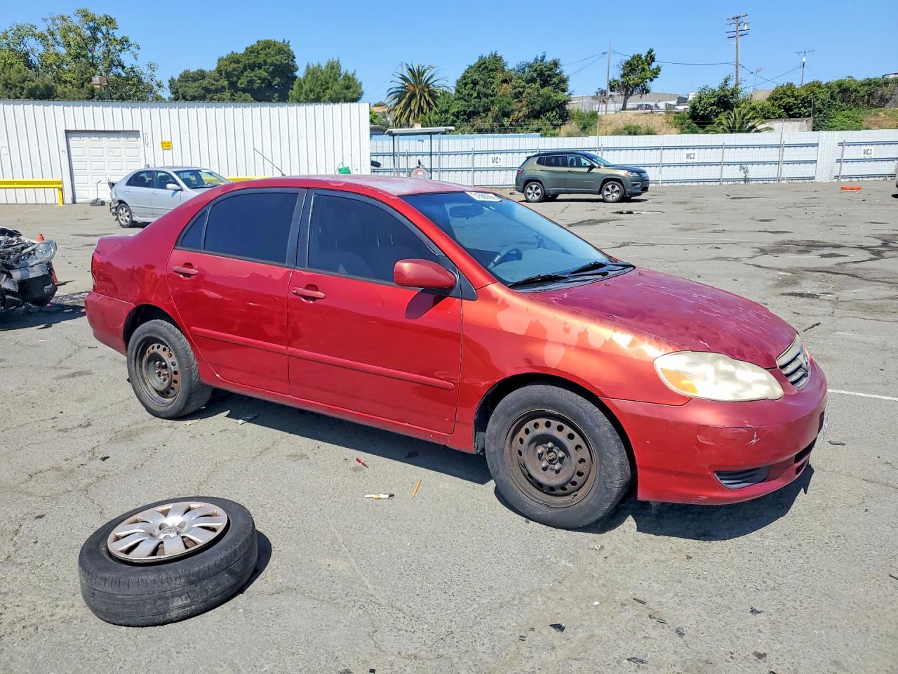 2004 Toyota Corolla Le Red vin: JTDBR32E642031871