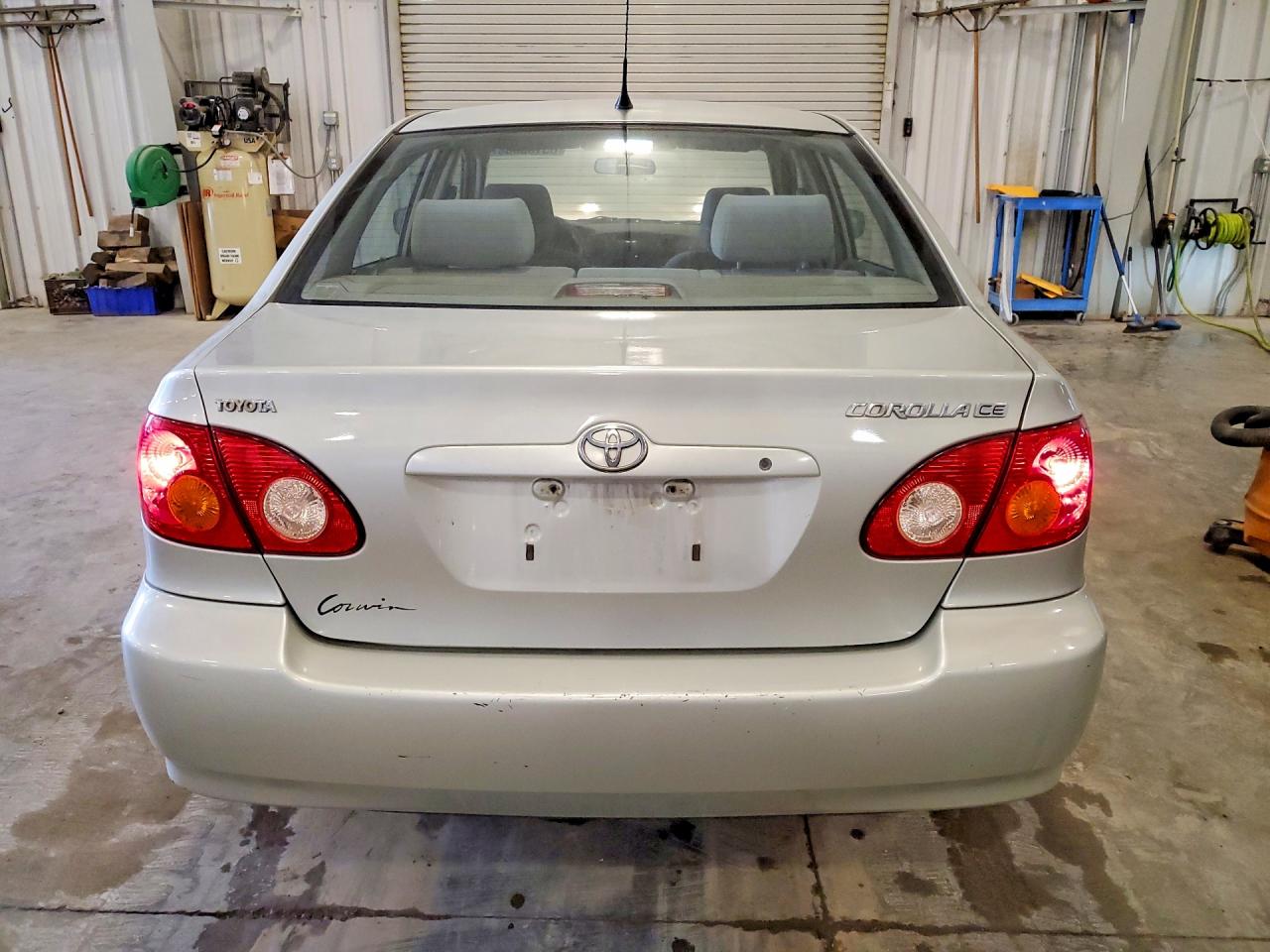 2004 Toyota Corolla Silver vin: JTDBR32E642036326