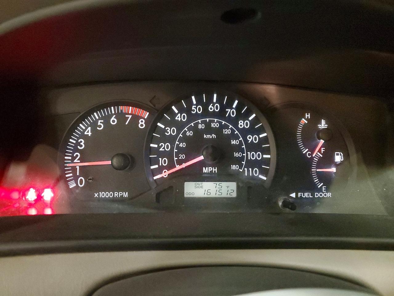2004 Toyota Corolla Silver vin: JTDBR32E642036326