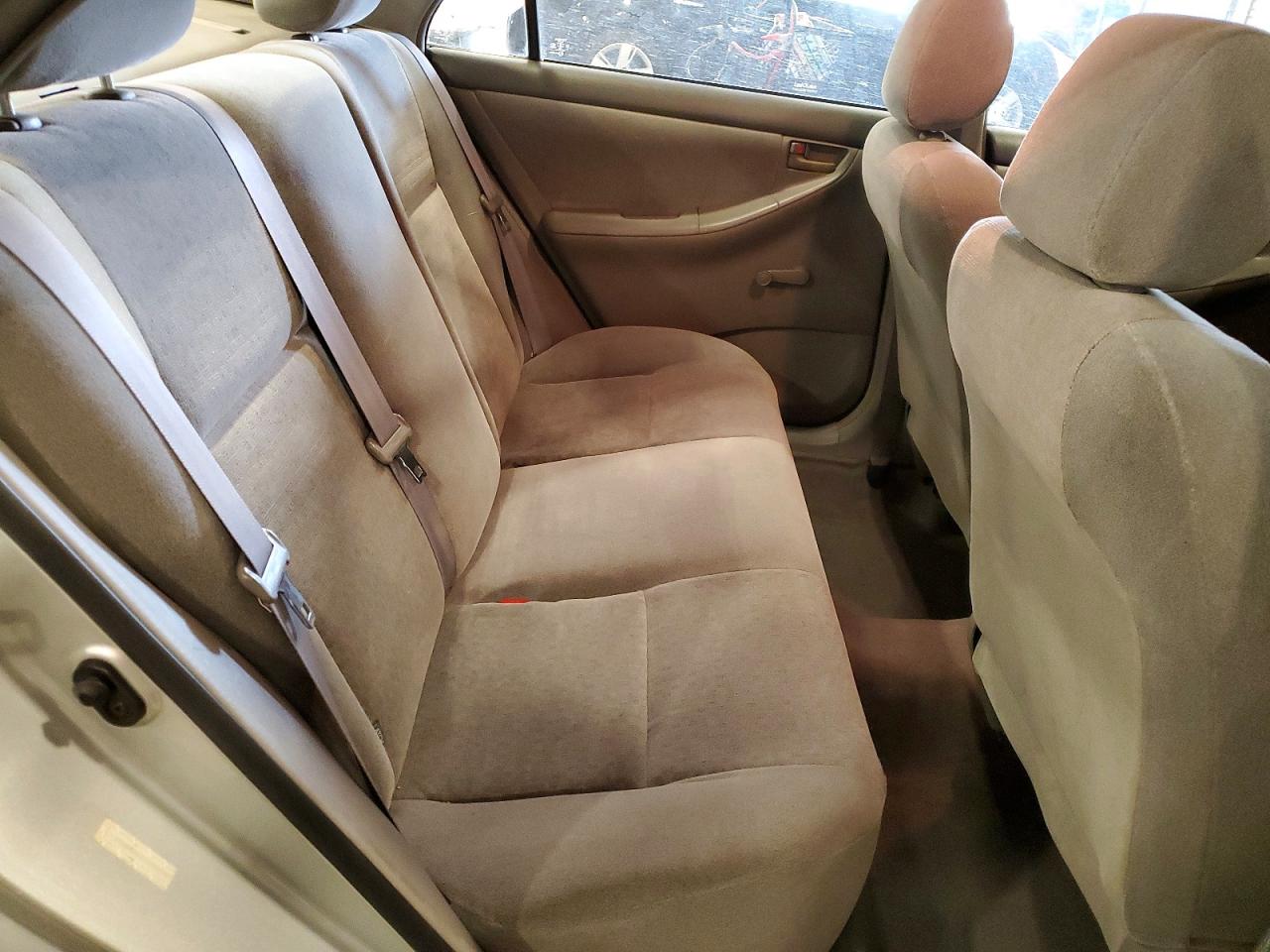 2004 Toyota Corolla Silver vin: JTDBR32E642036326