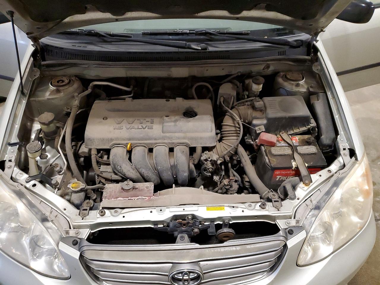 2004 Toyota Corolla Silver vin: JTDBR32E642036326