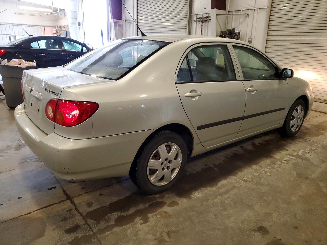 2004 Toyota Corolla Silver vin: JTDBR32E642036326